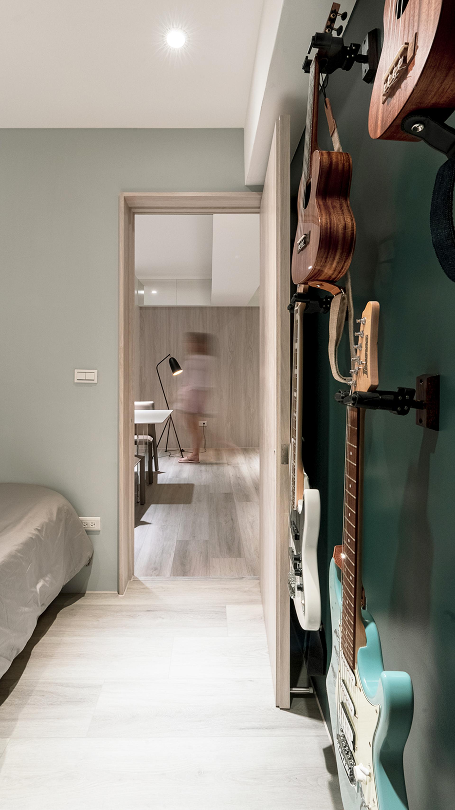London Design Awards Winner - Live Your Life You Like