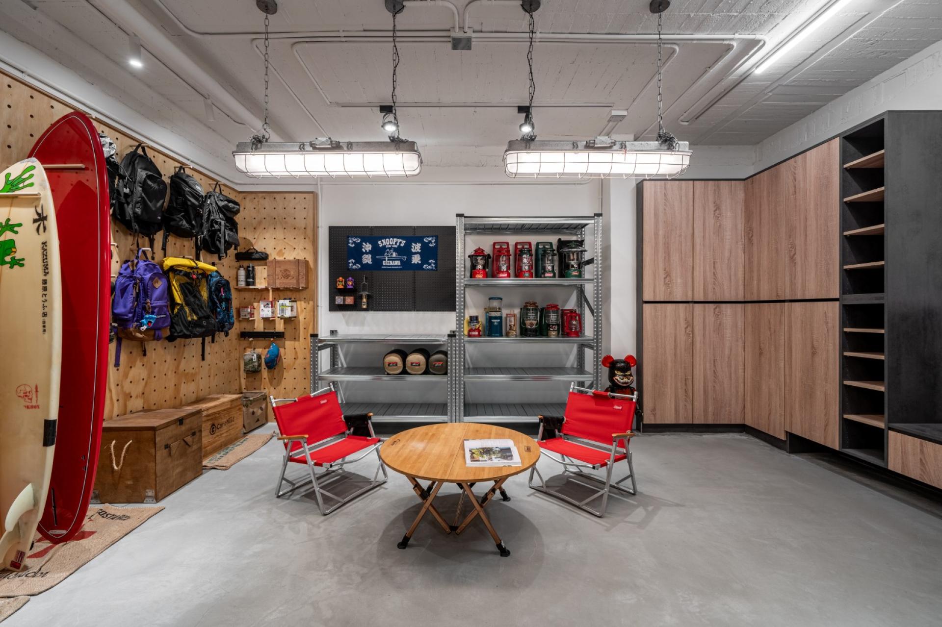 London Design Awards Winner - Forest Abode Awash in Light