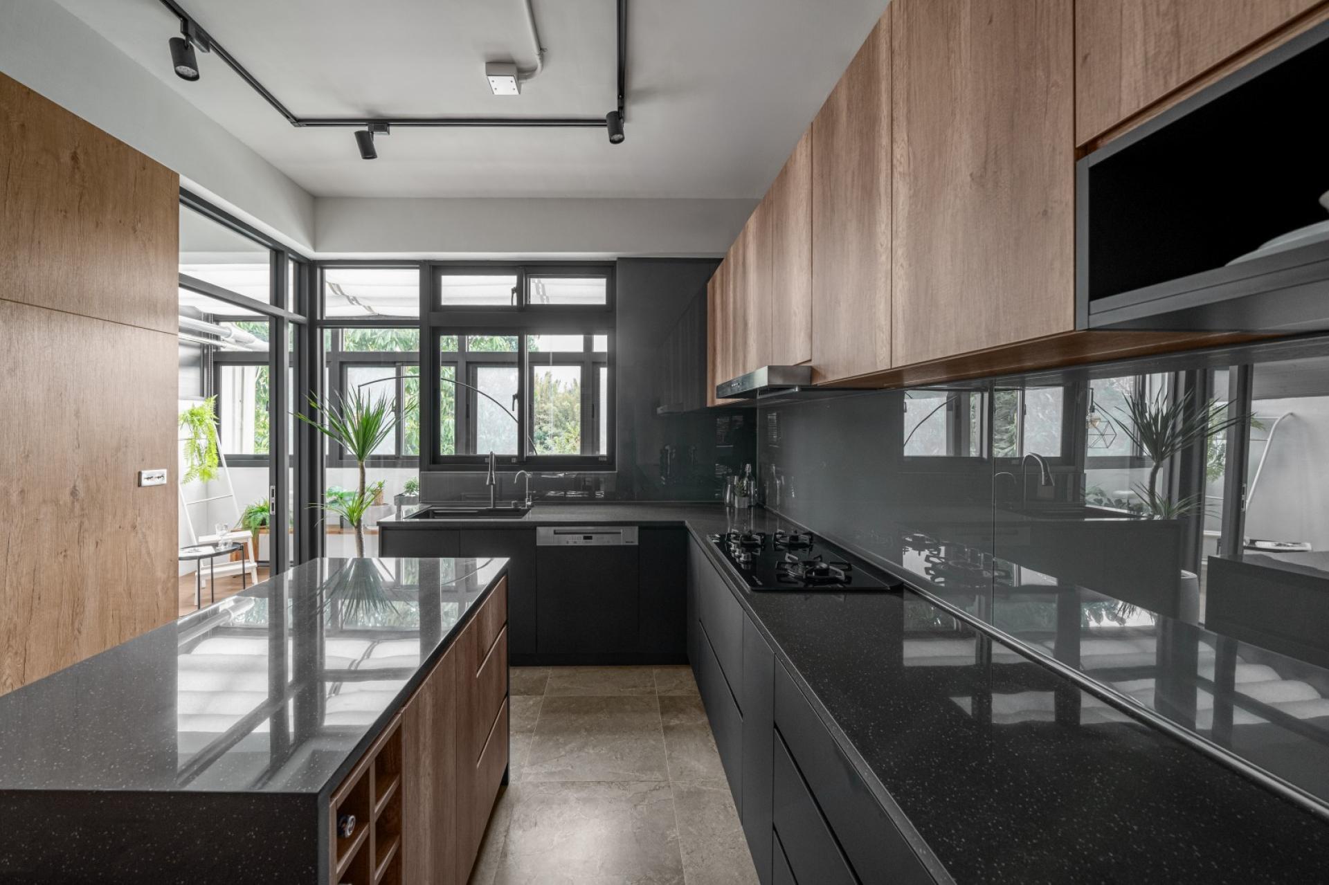 London Design Awards Winner - Forest Abode Awash in Light
