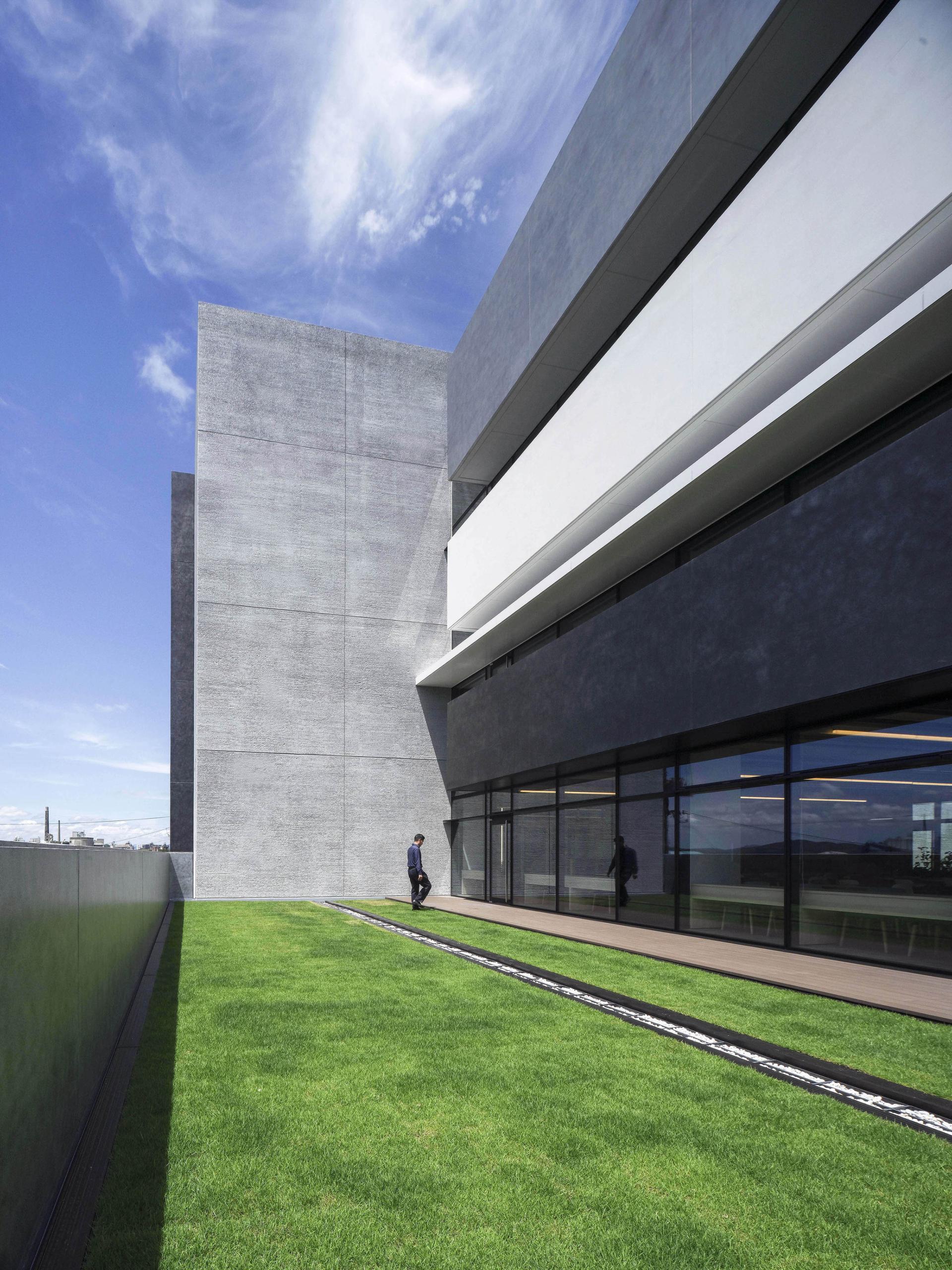 London Design Awards Winner - Kyoei Steel Yamaguchi Division New Office Building