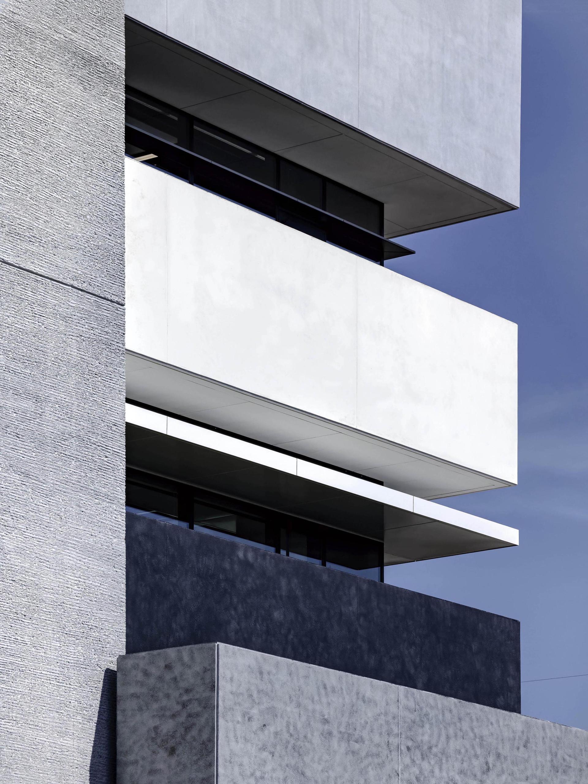 London Design Awards Winner - Kyoei Steel Yamaguchi Division New Office Building