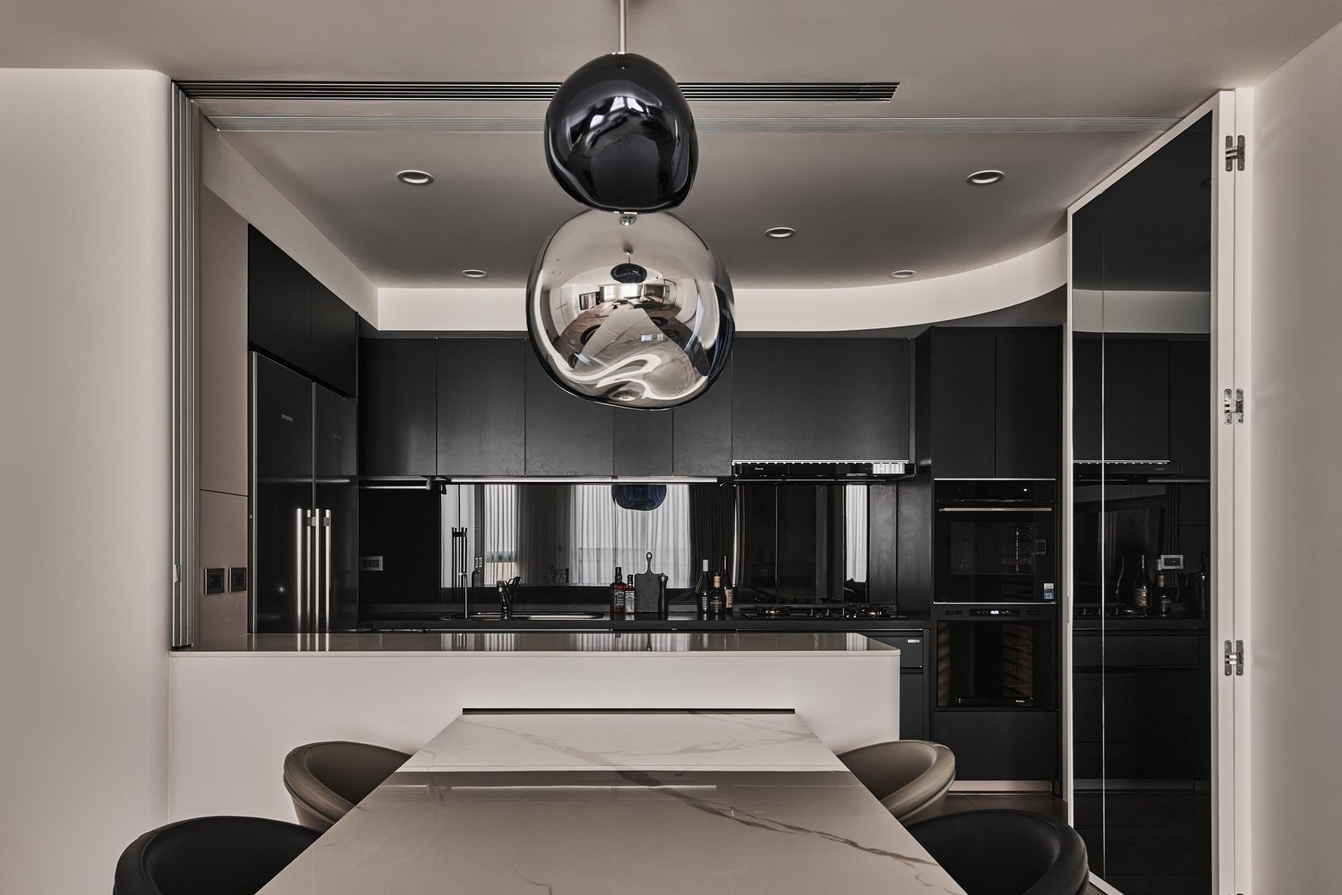 London Design Awards Winner - Twinkling Stars in the Dark Night Sky