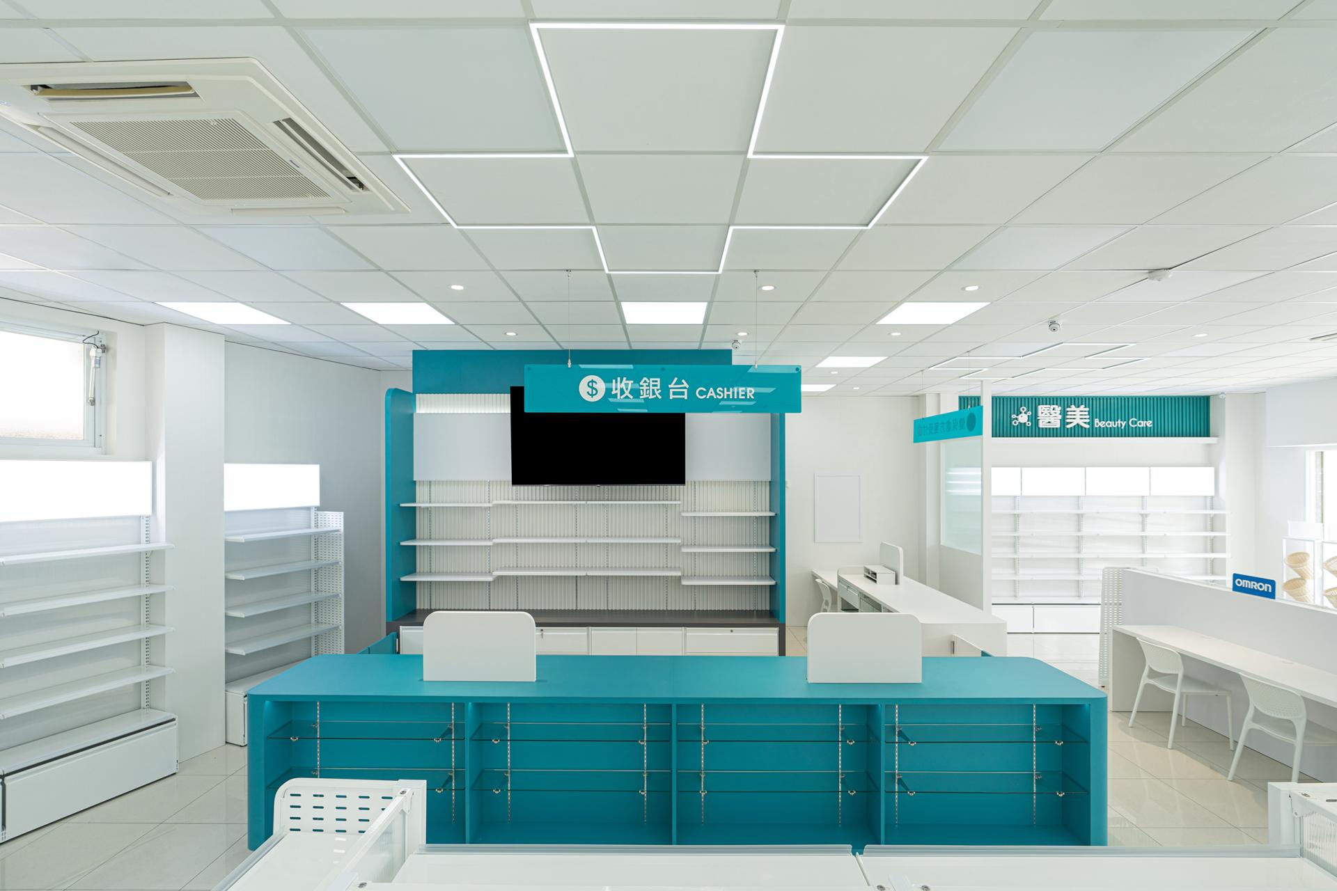 London Design Awards Winner - BRIDGE DRUGSTORE