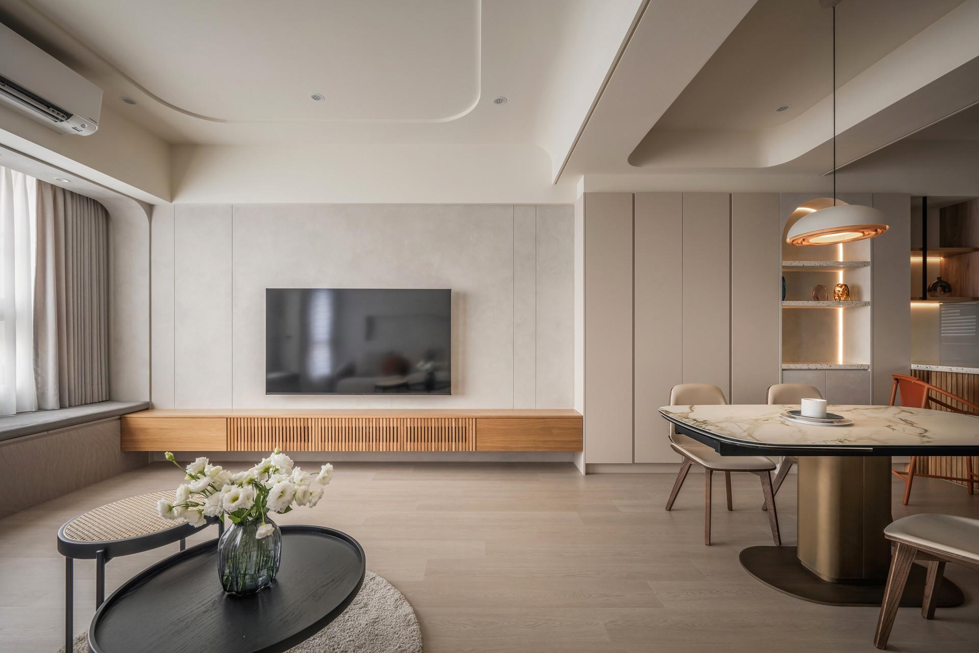 London Design Awards Winner - Blankness Bathed in Light