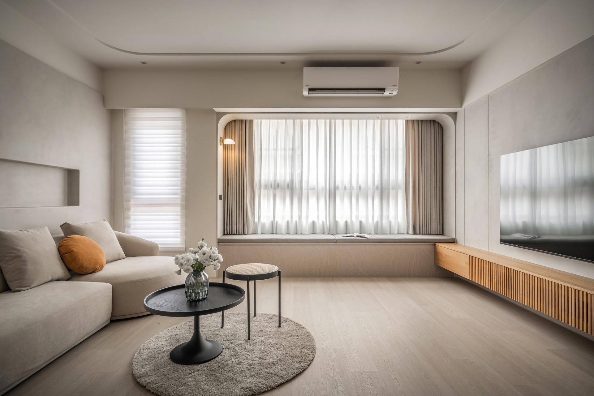 London Design Awards Winner - Blankness Bathed in Light