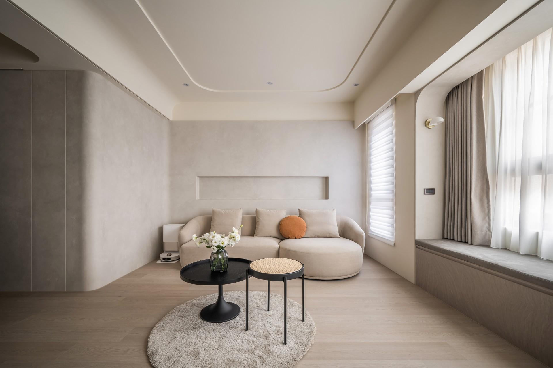 London Design Awards Winner - Blankness Bathed in Light