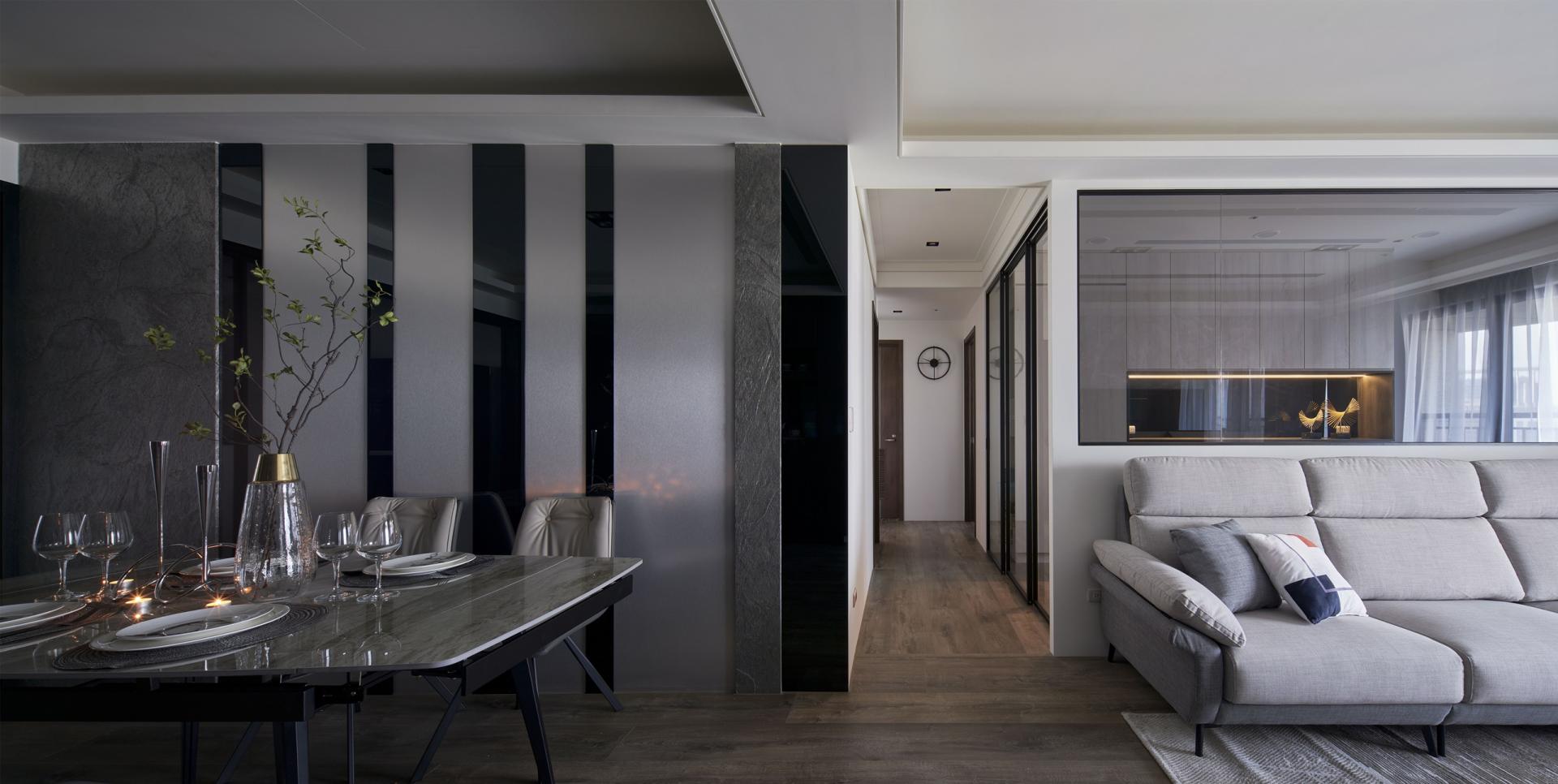 London Design Awards Winner -  Elegant Charm