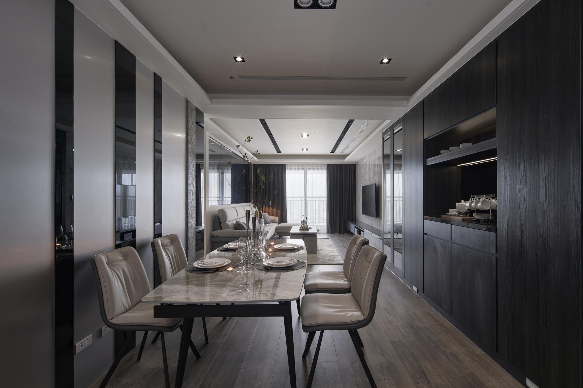London Design Awards Winner -  Elegant Charm