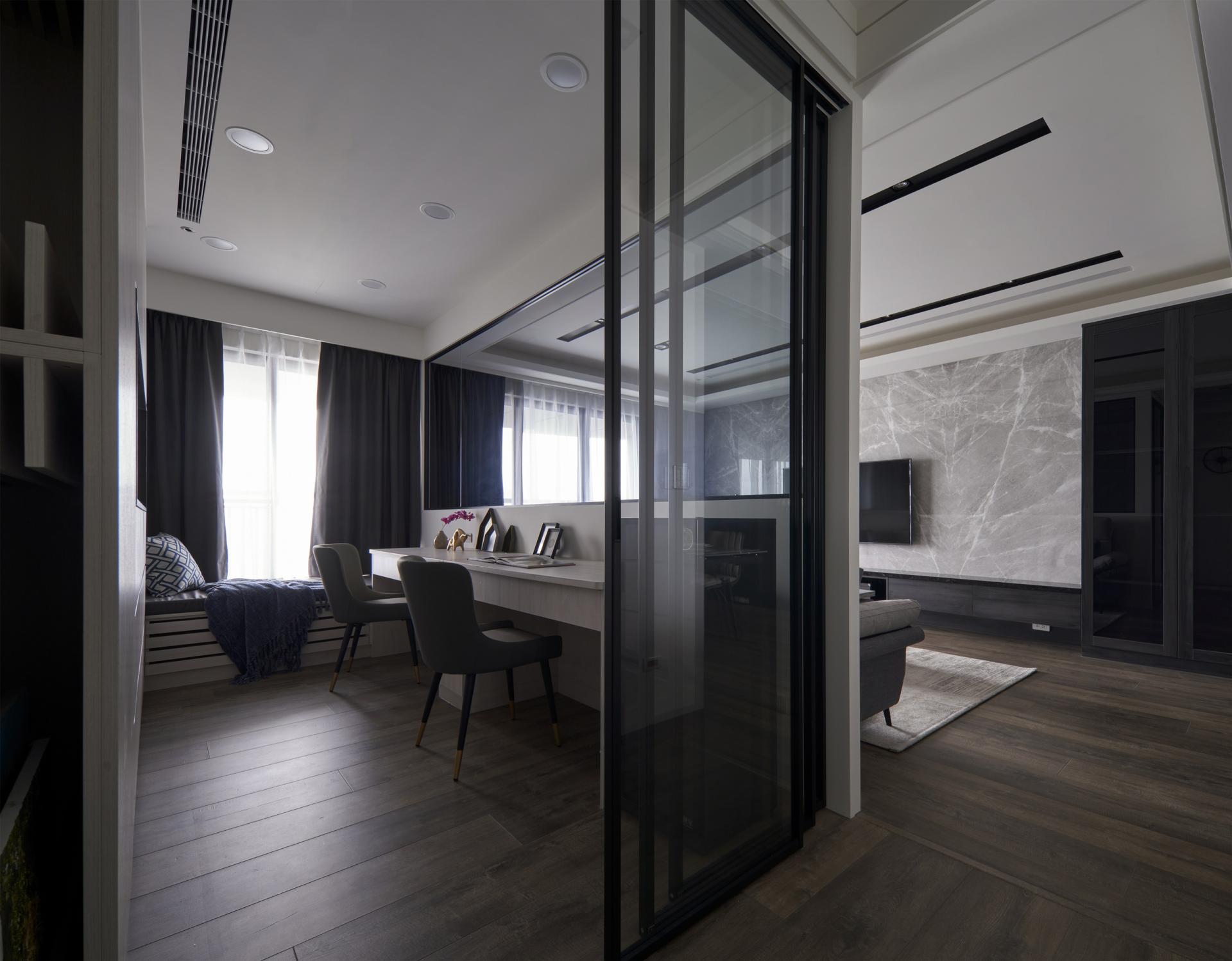 London Design Awards Winner -  Elegant Charm