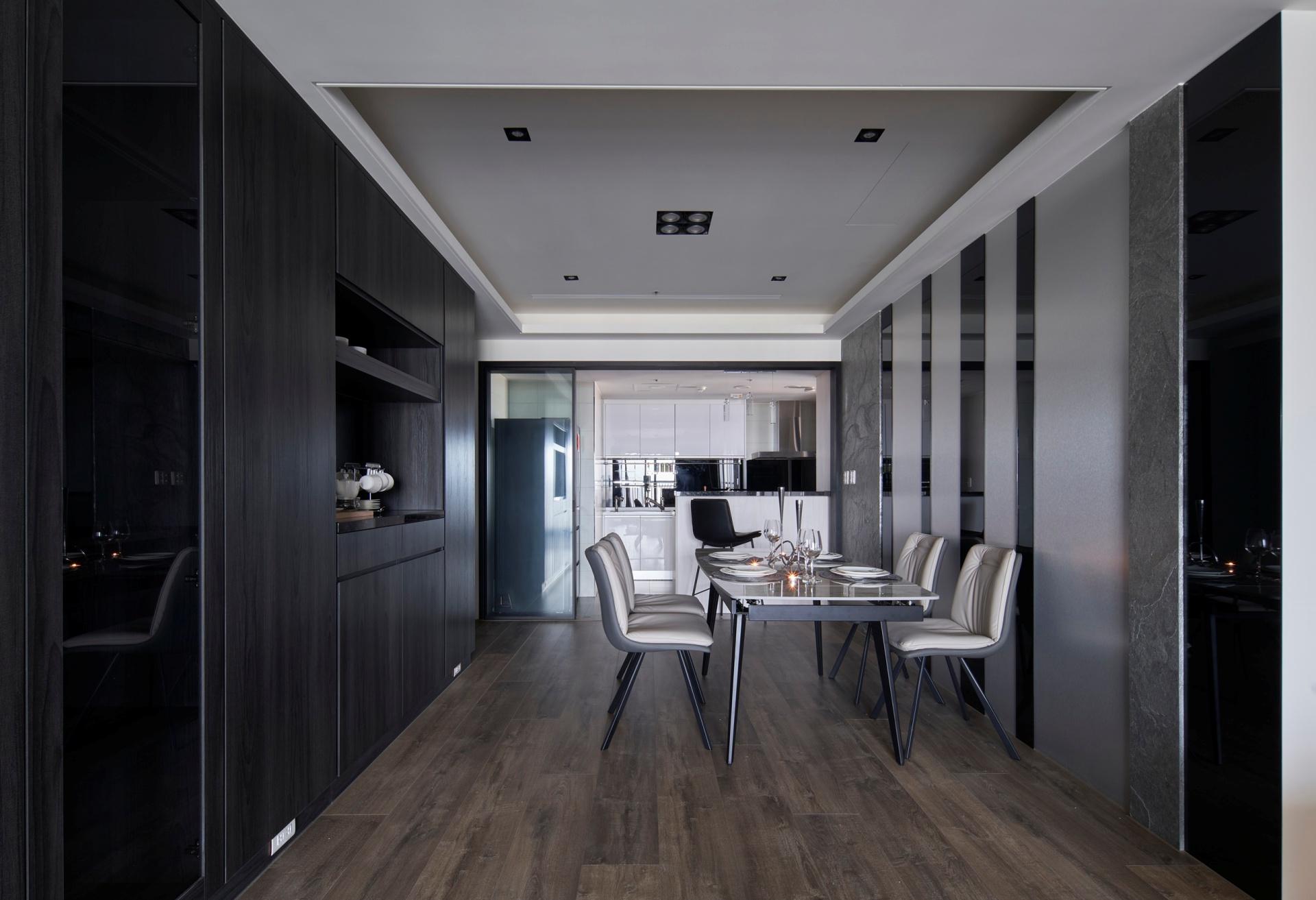 London Design Awards Winner -  Elegant Charm