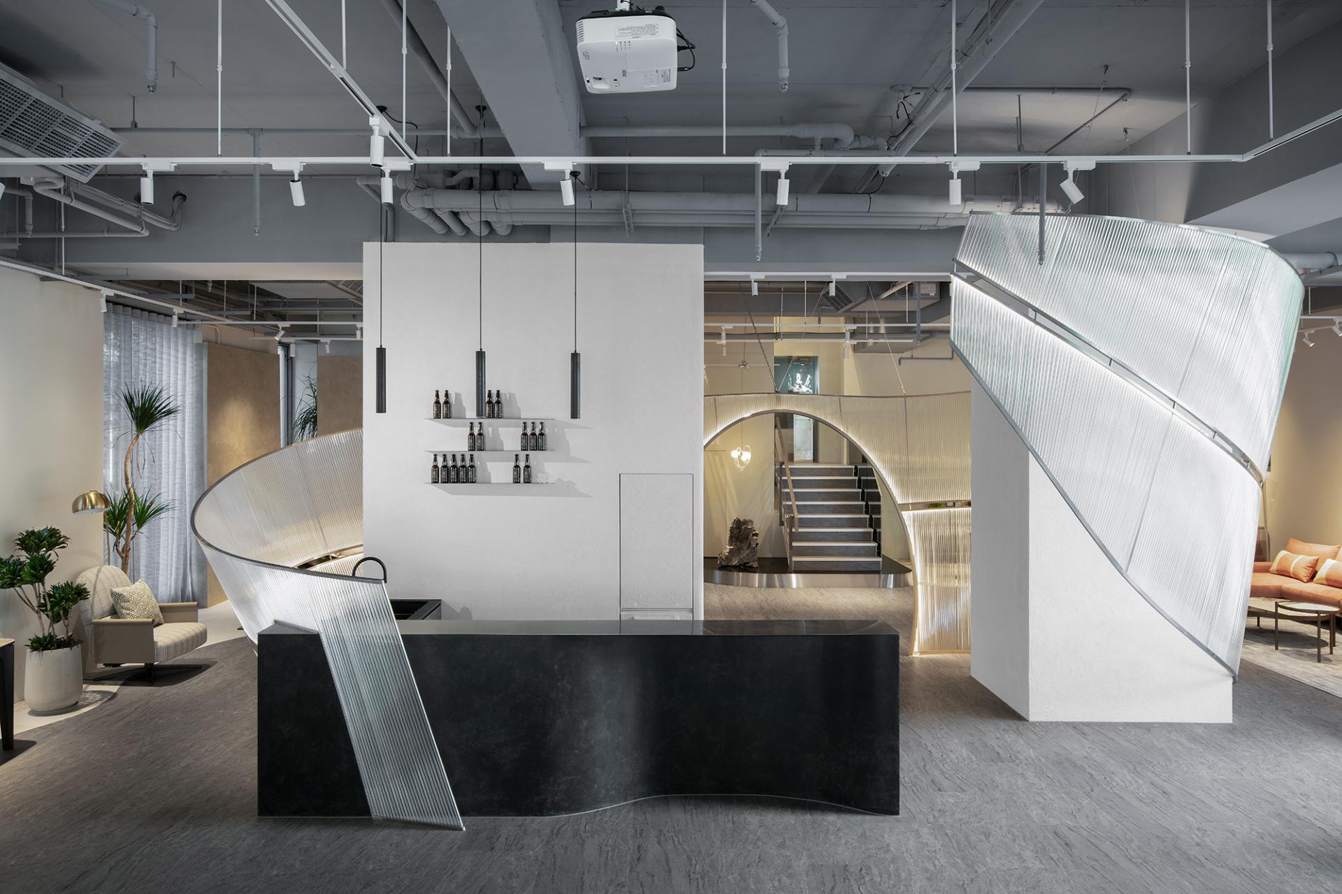 London Design Awards Winner - Whimsical Dance of Streaming Light