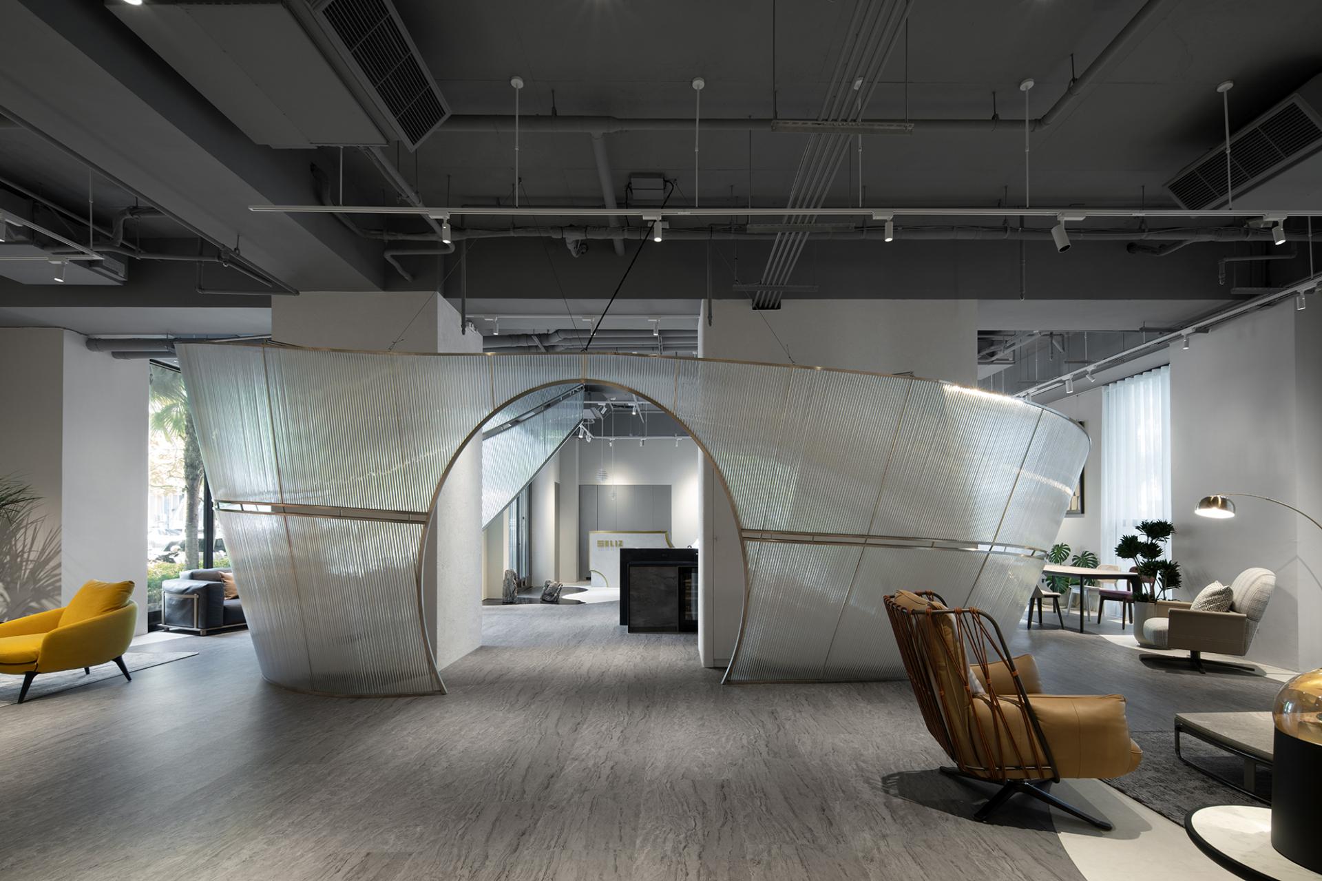 London Design Awards Winner - Whimsical Dance of Streaming Light