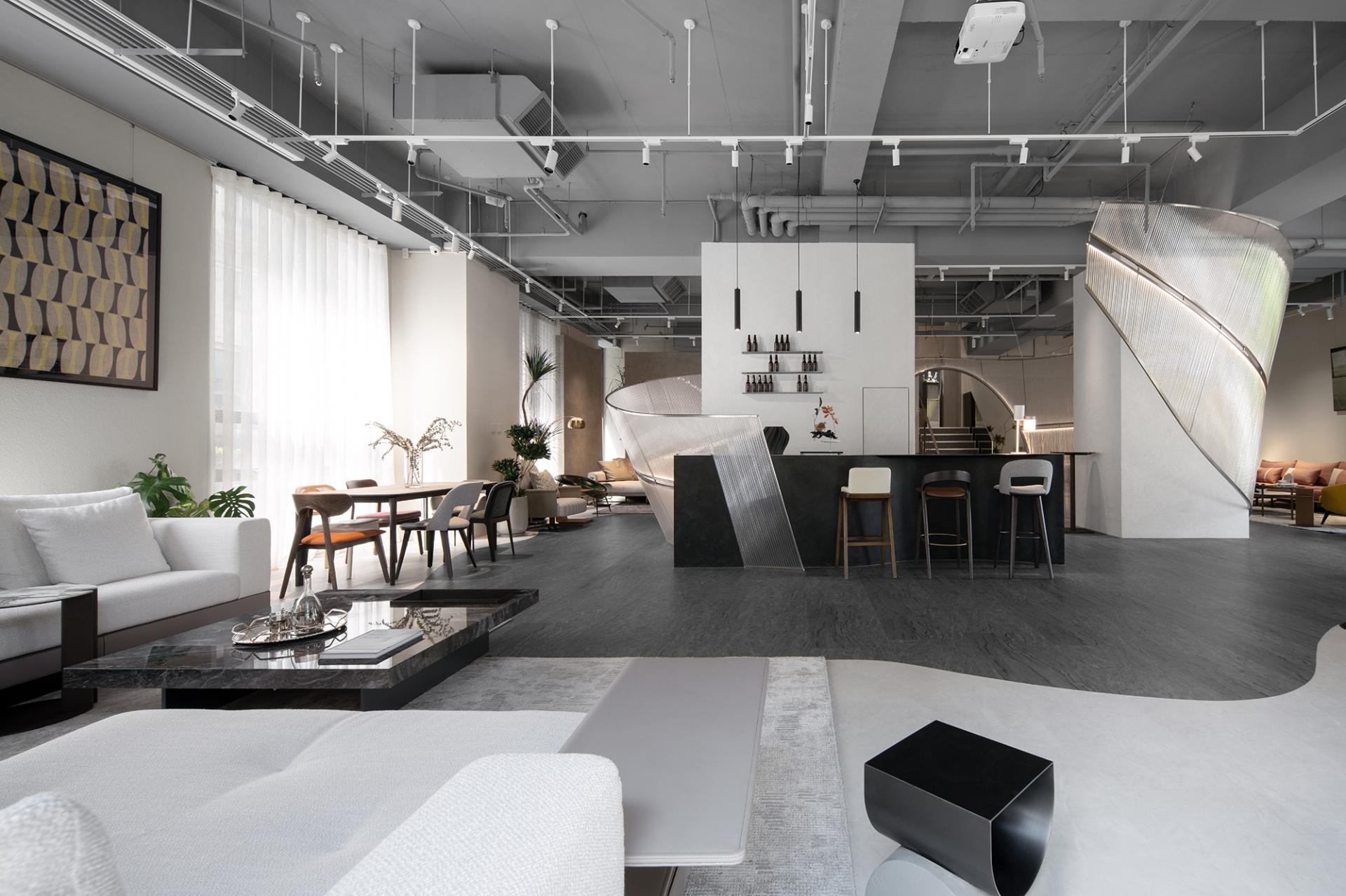 London Design Awards Winner - Whimsical Dance of Streaming Light