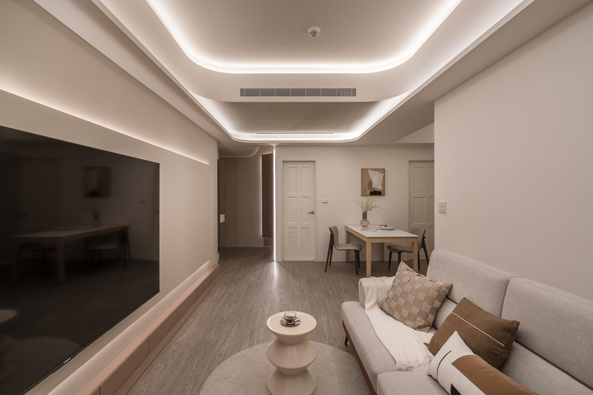 London Design Awards Winner - Infinite Radiance Echoes