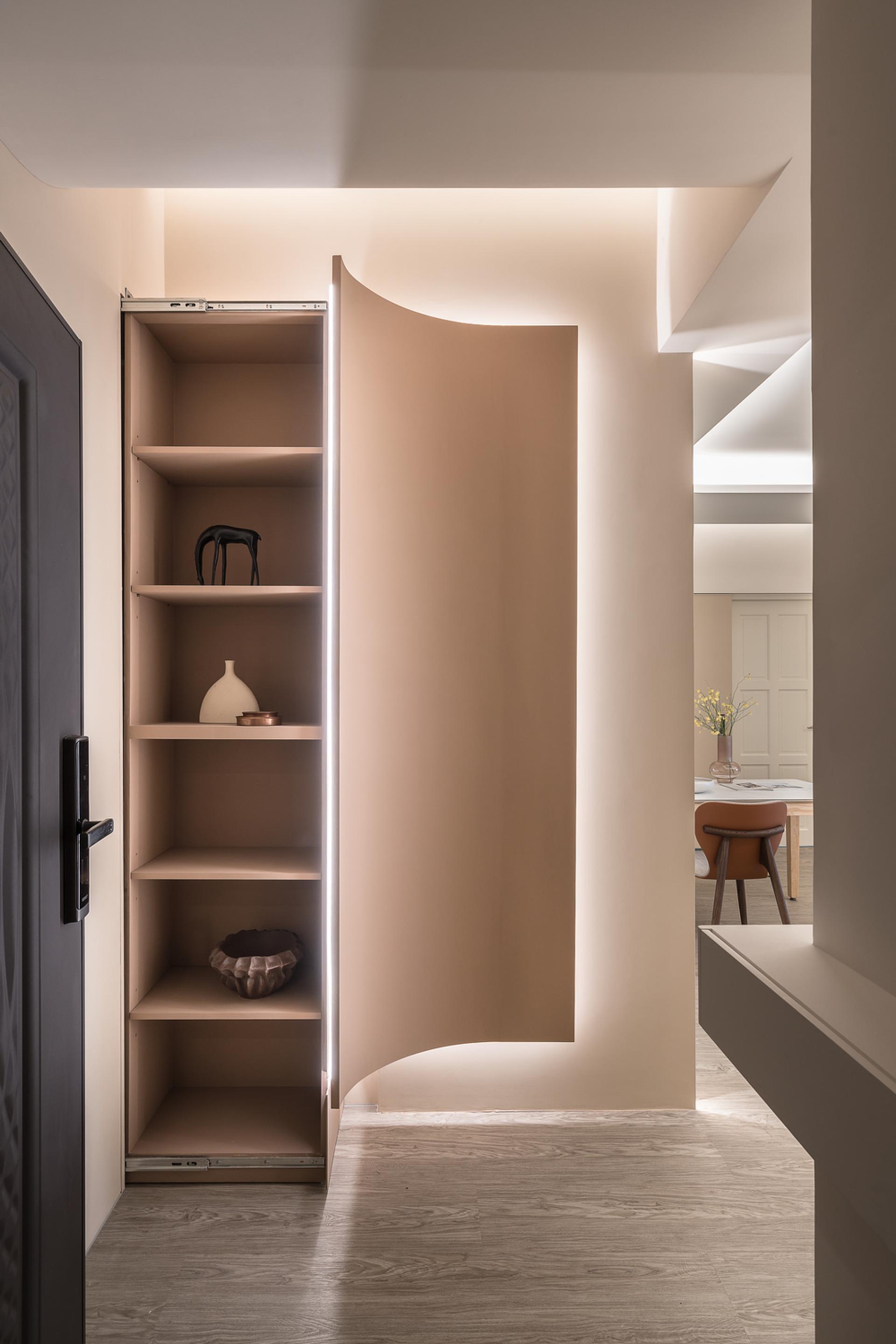 London Design Awards Winner - Infinite Radiance Echoes