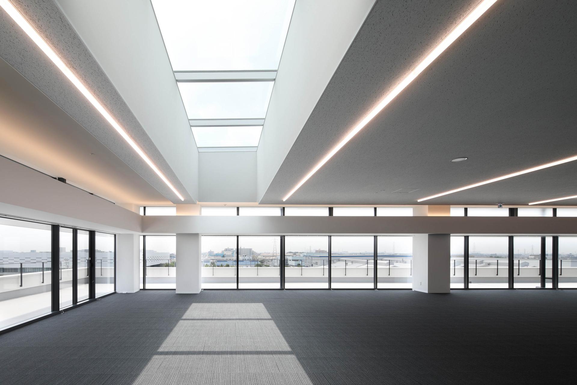 London Design Awards Winner - DAISHINKU CORP. HEADQUARTERS AND PLANT
