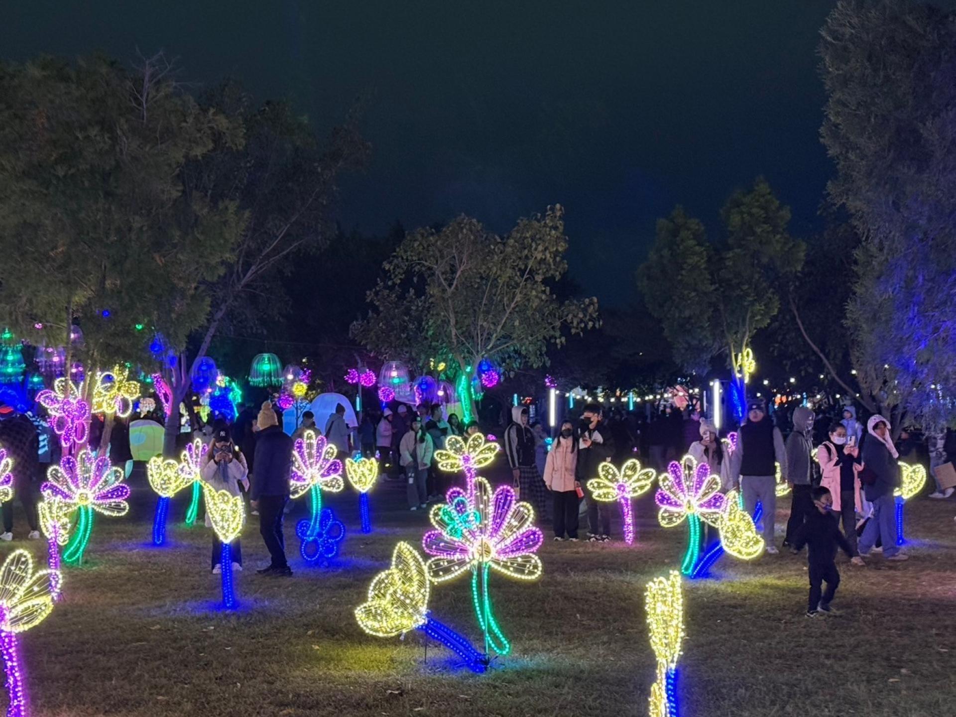 London Design Awards Winner - 2025 Central Taiwan Lantern Festival- Snake Draws a Story
