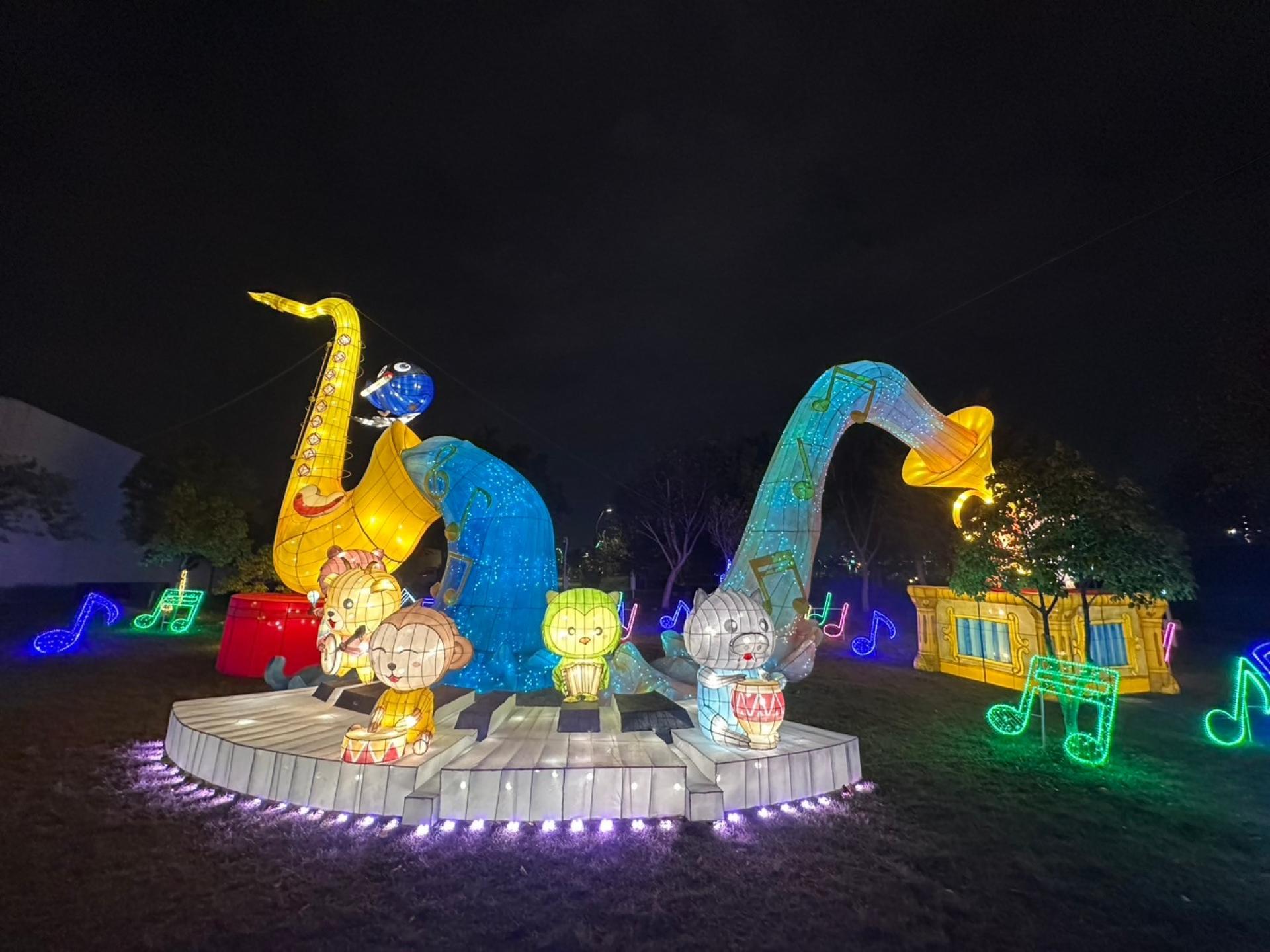 London Design Awards Winner - 2025 Central Taiwan Lantern Festival- Snake Draws a Story