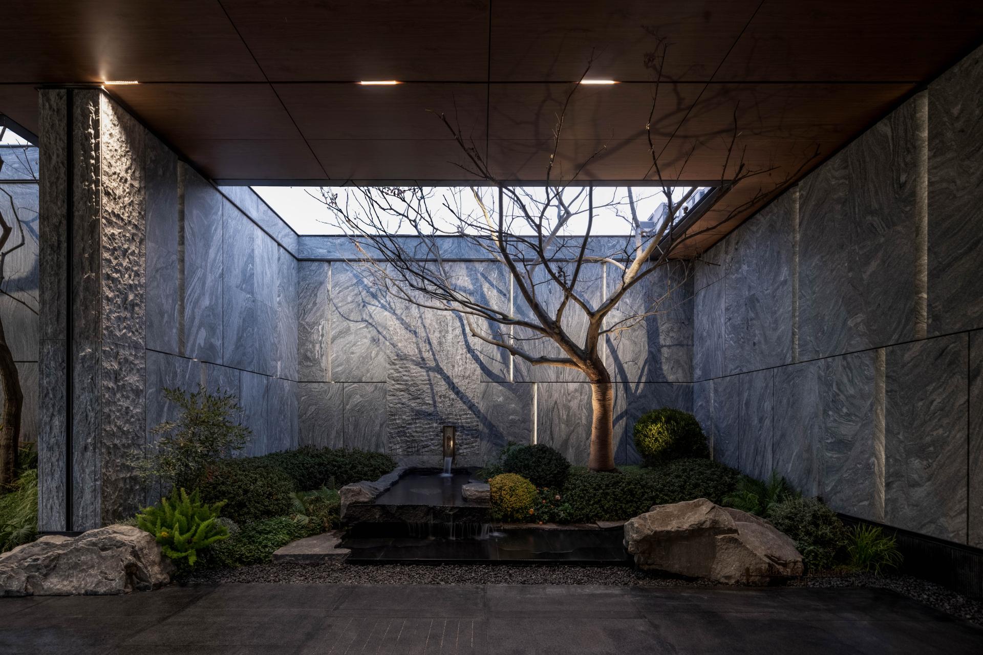 London Design Awards Winner - GRAND MANSION