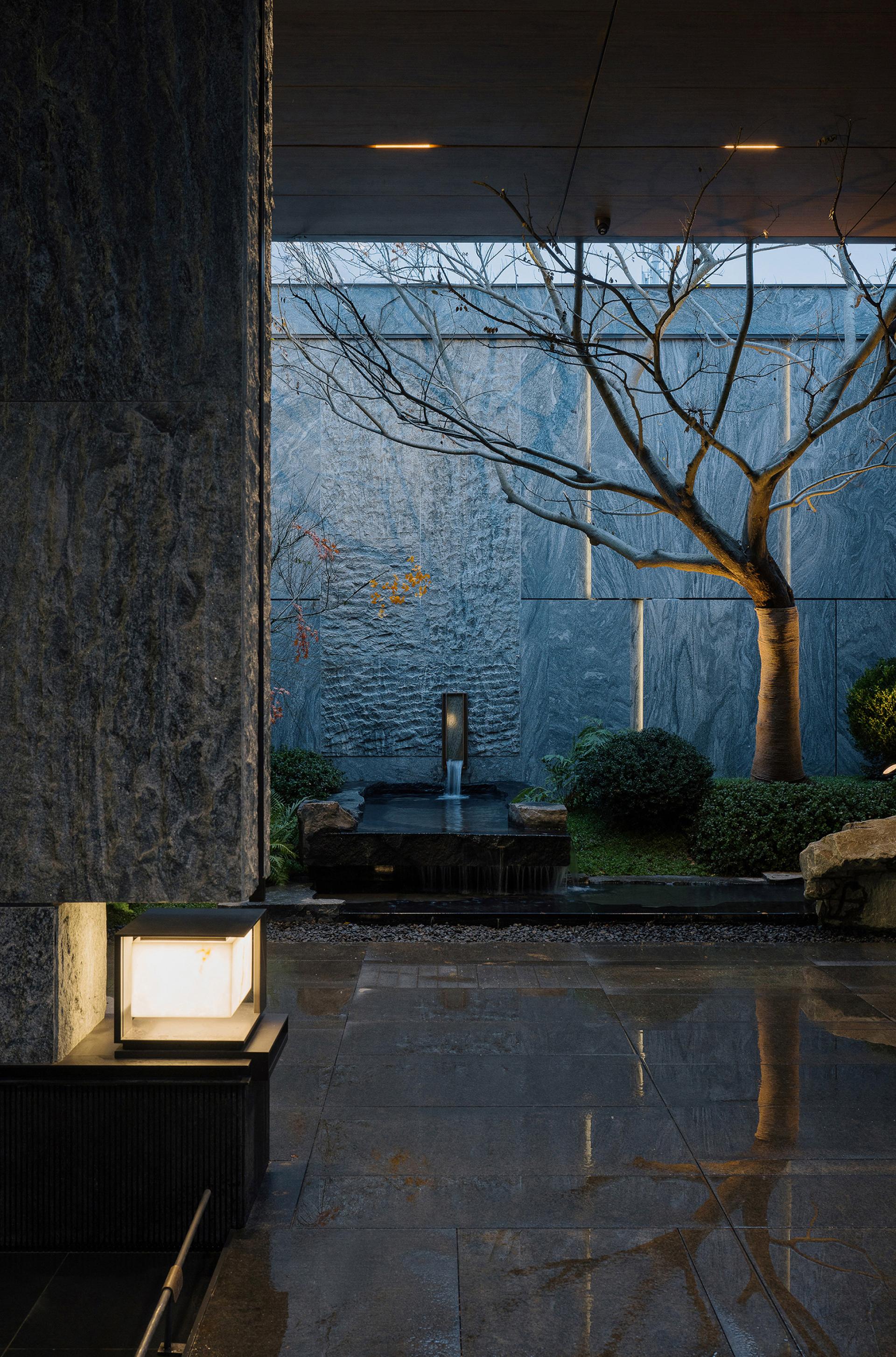 London Design Awards Winner - GRAND MANSION