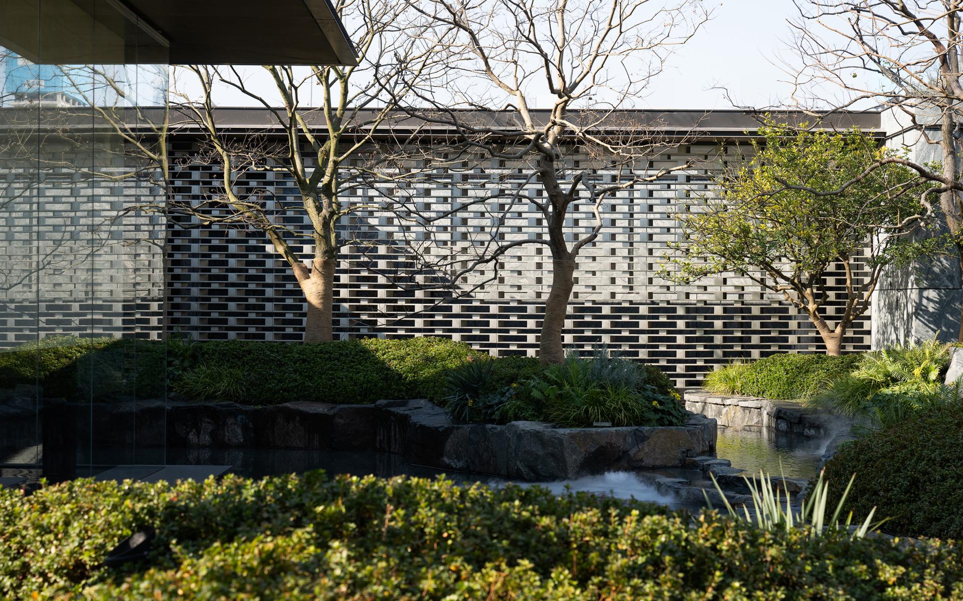 London Design Awards Winner - GRAND MANSION