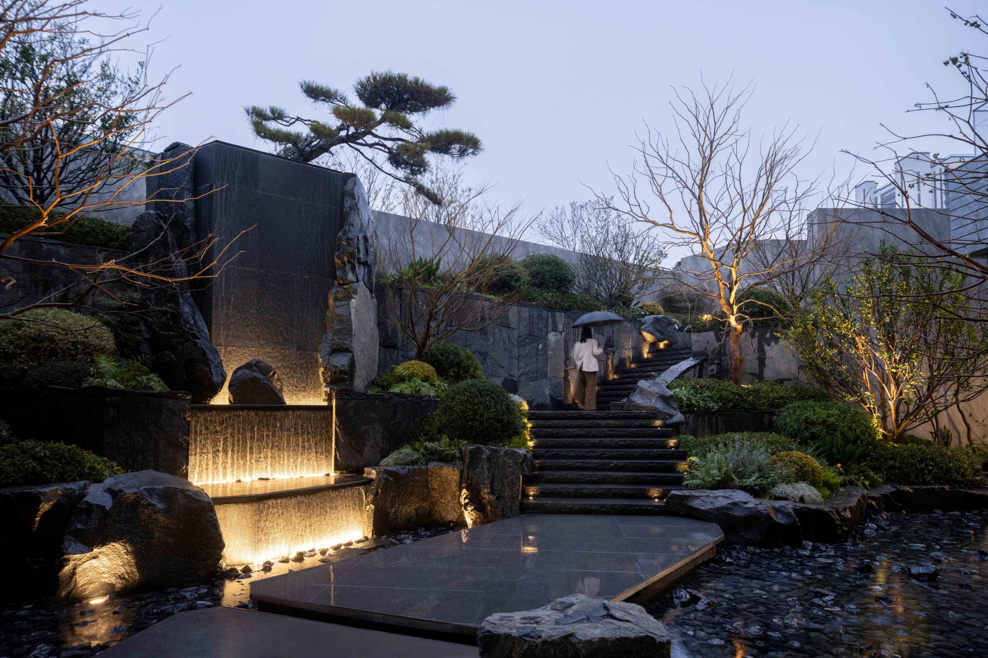 London Design Awards Winner - GRAND MANSION