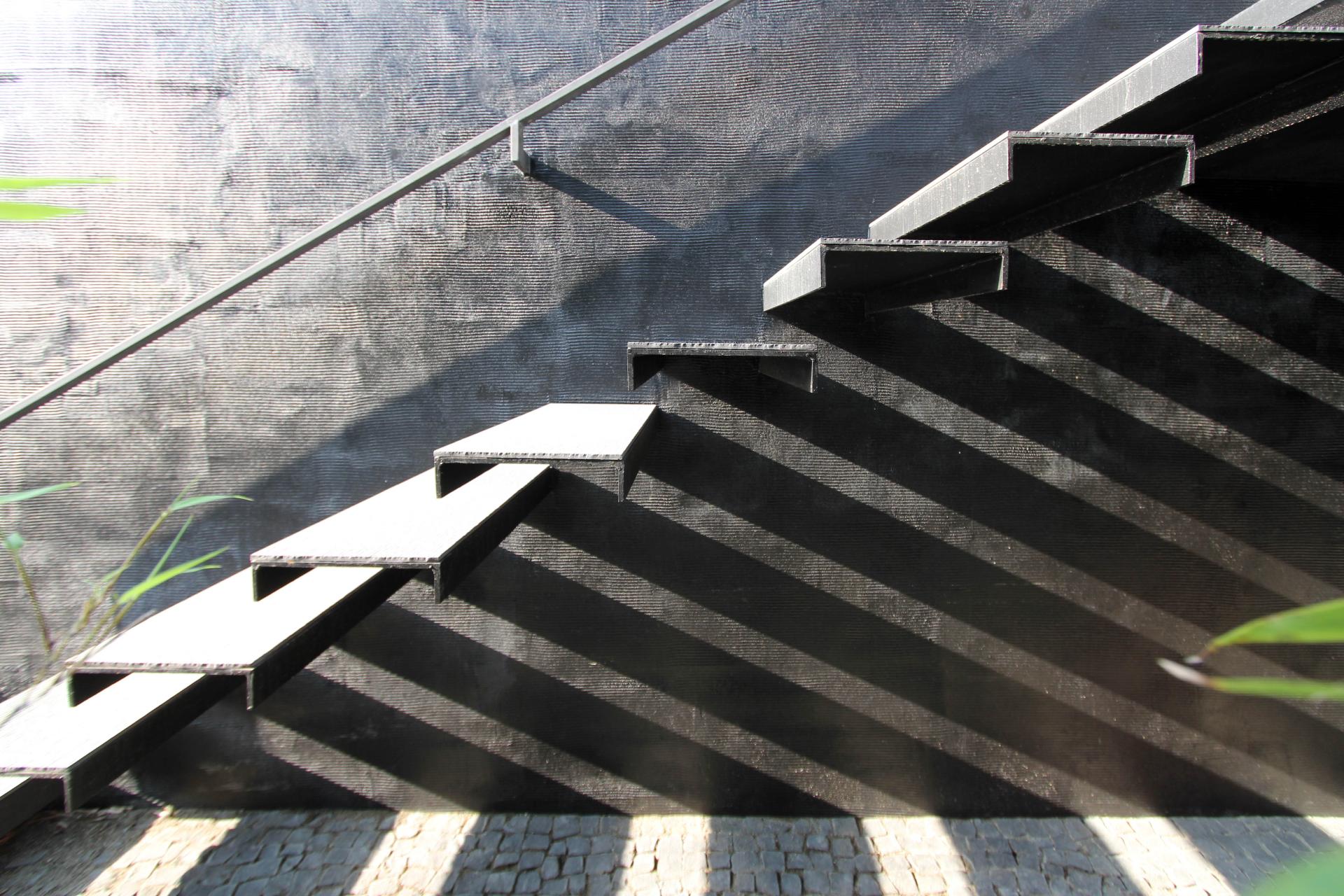 London Design Awards Winner - Black Monolithic Wall