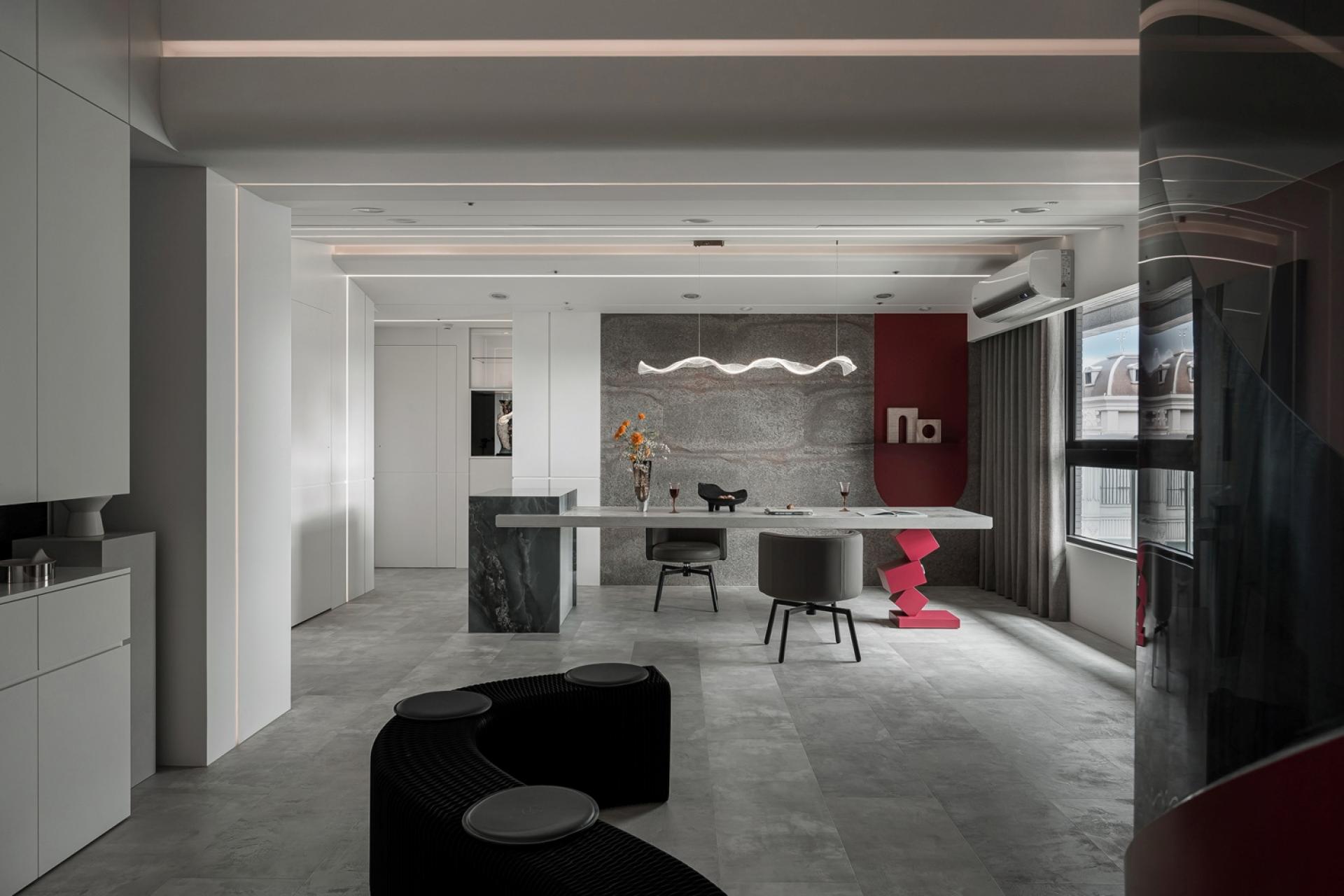 London Design Awards Winner - Art in Flowing Light