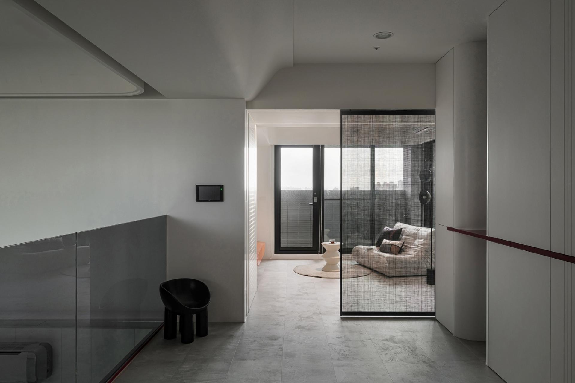 London Design Awards Winner - Art in Flowing Light