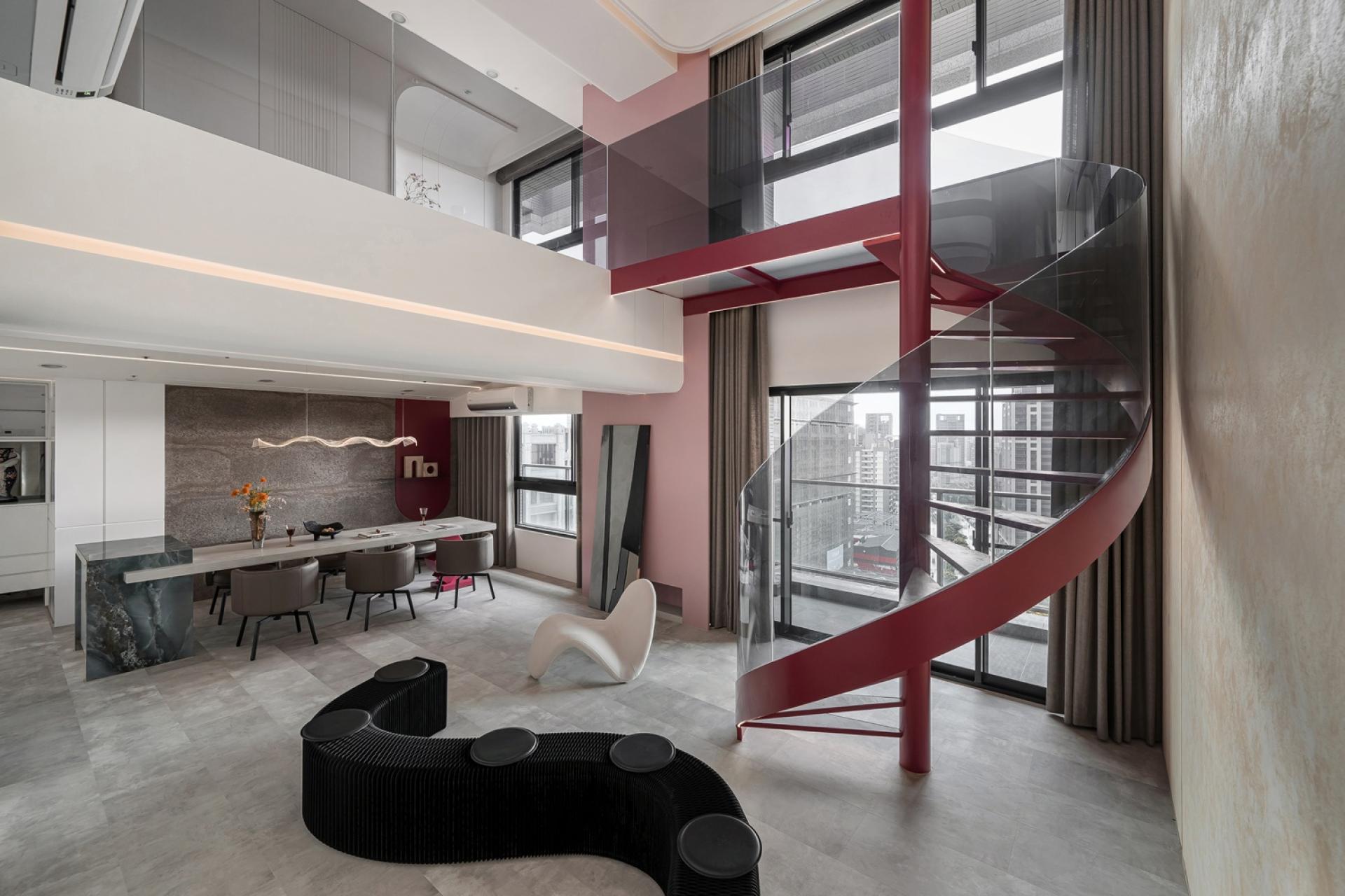 London Design Awards Winner - Art in Flowing Light