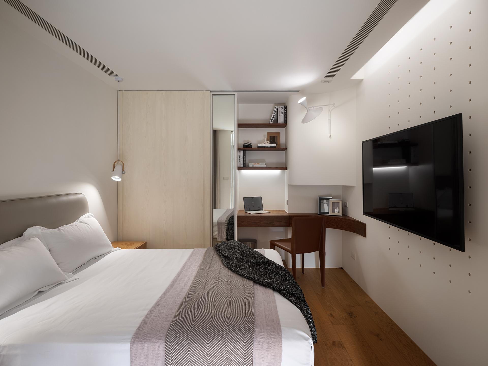 London Design Awards Winner - Timeless Florescence