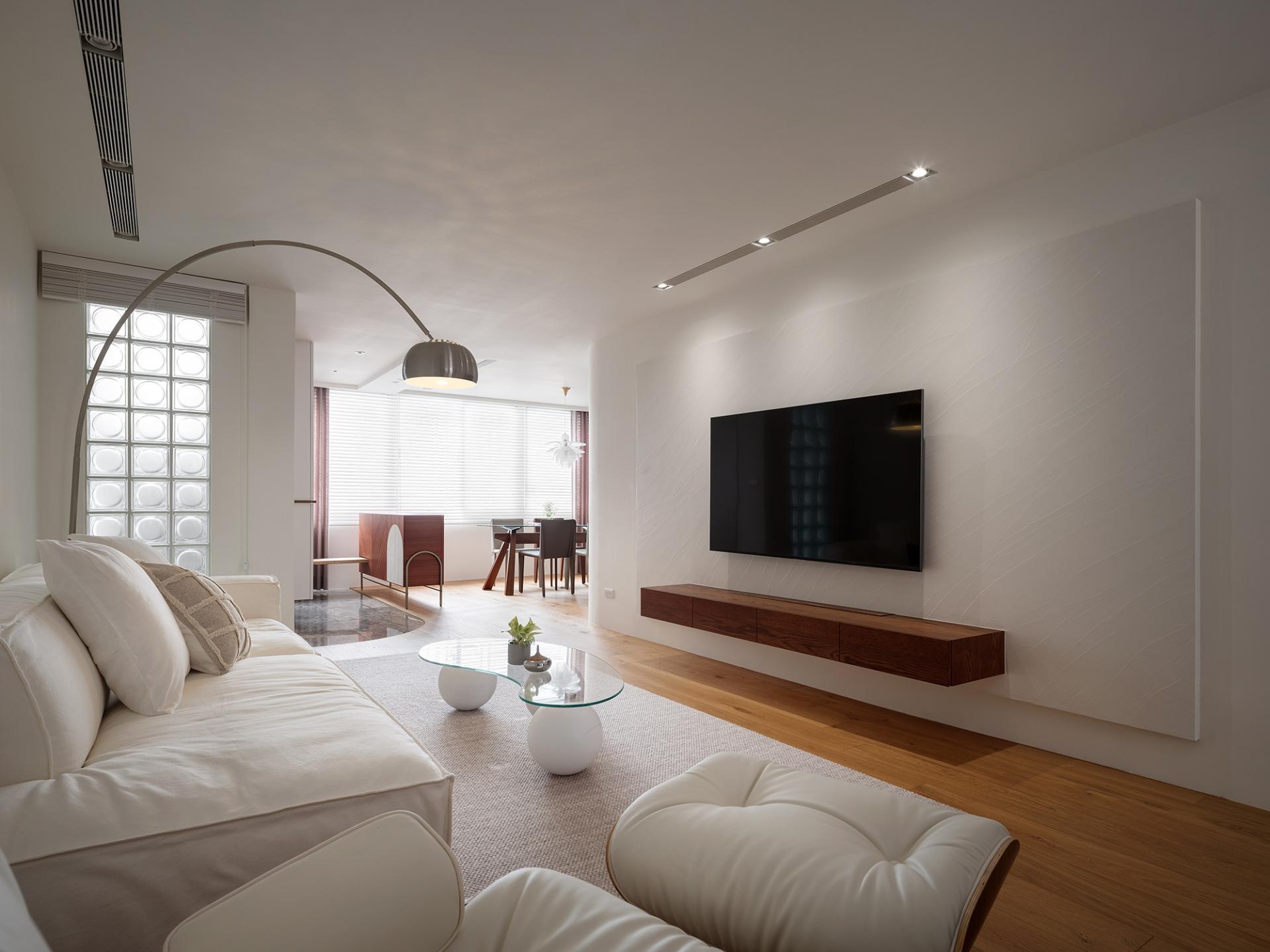 London Design Awards Winner - Timeless Florescence
