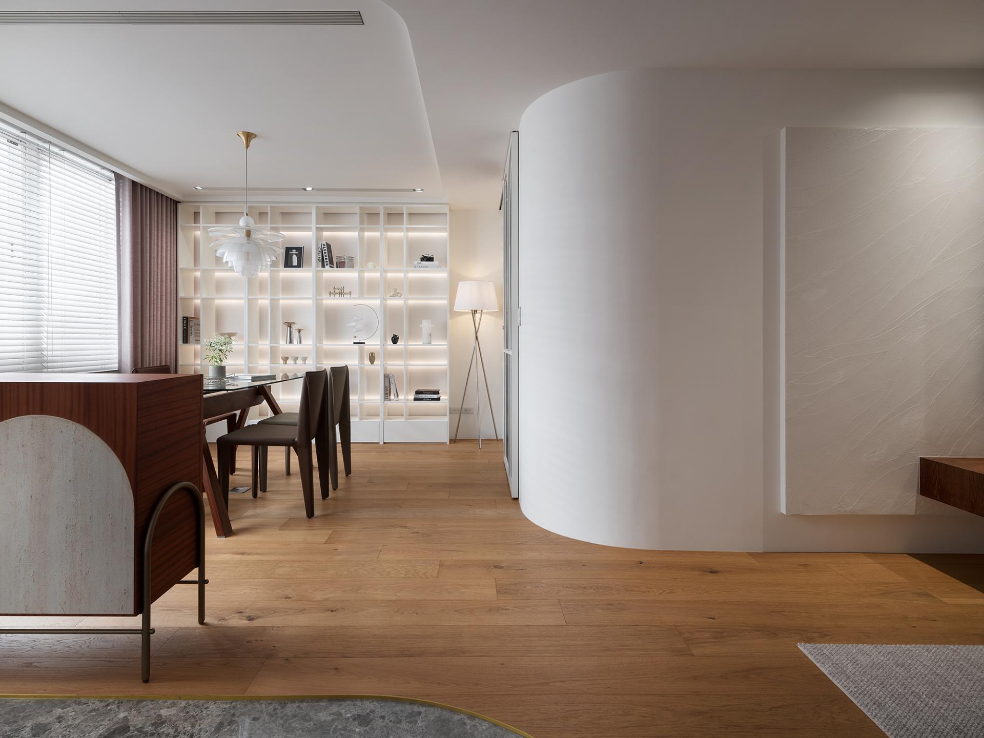 London Design Awards Winner - Timeless Florescence