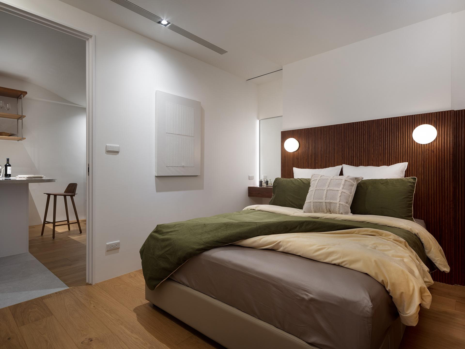 London Design Awards Winner - Timeless Florescence