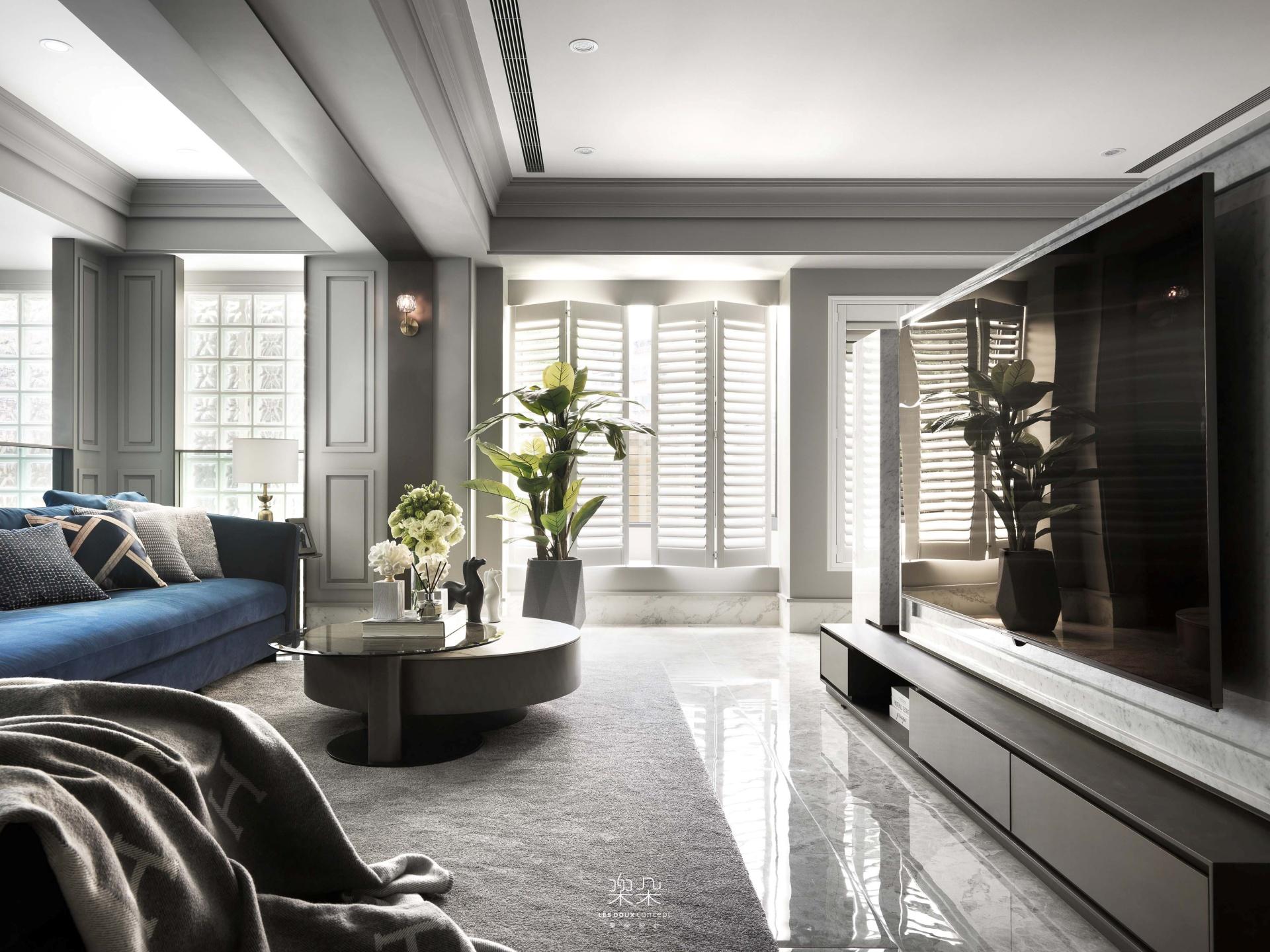 London Design Awards Winner - Depth of field with luxurious but low-key vibe