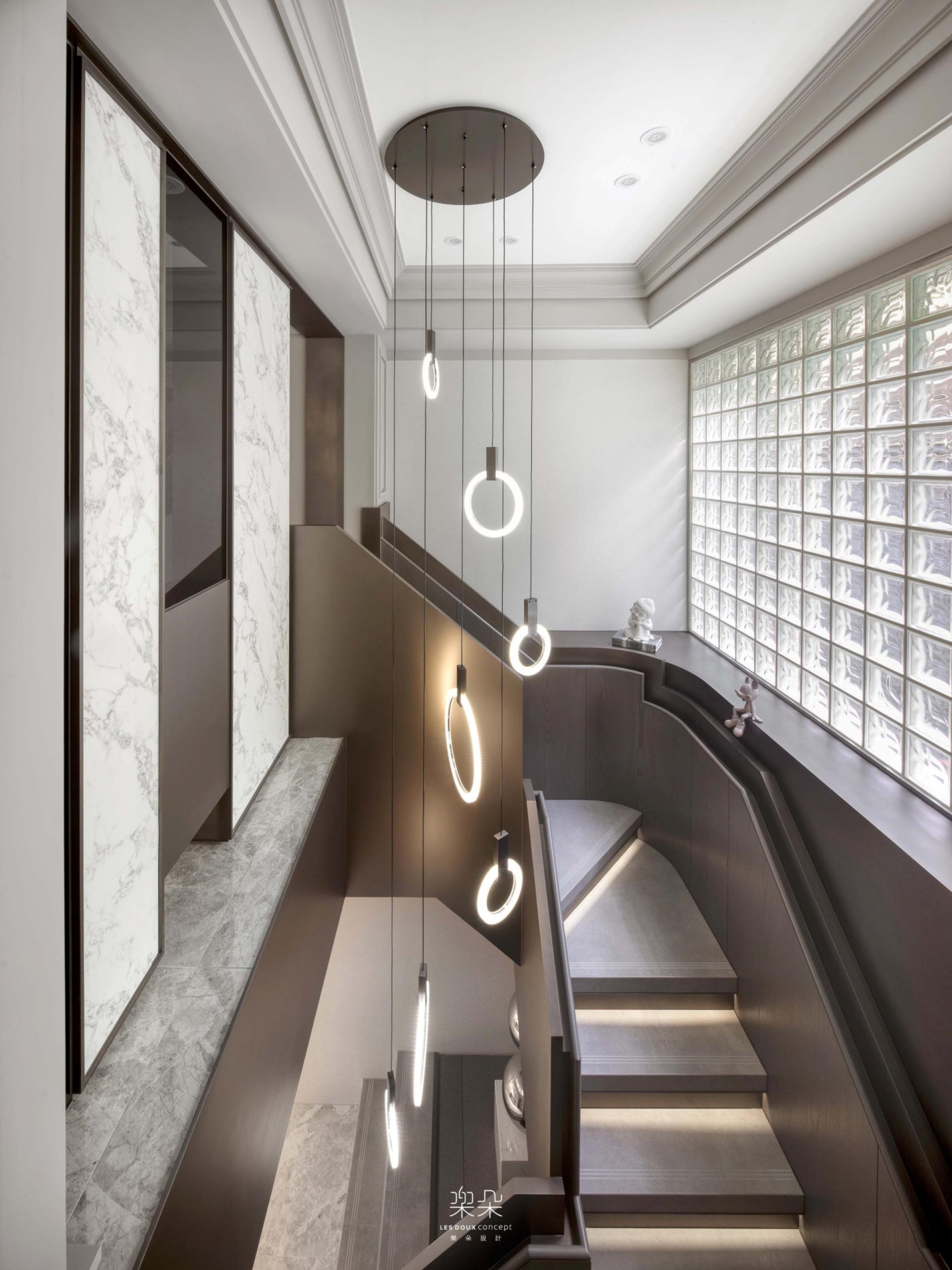 London Design Awards Winner - Depth of field with luxurious but low-key vibe