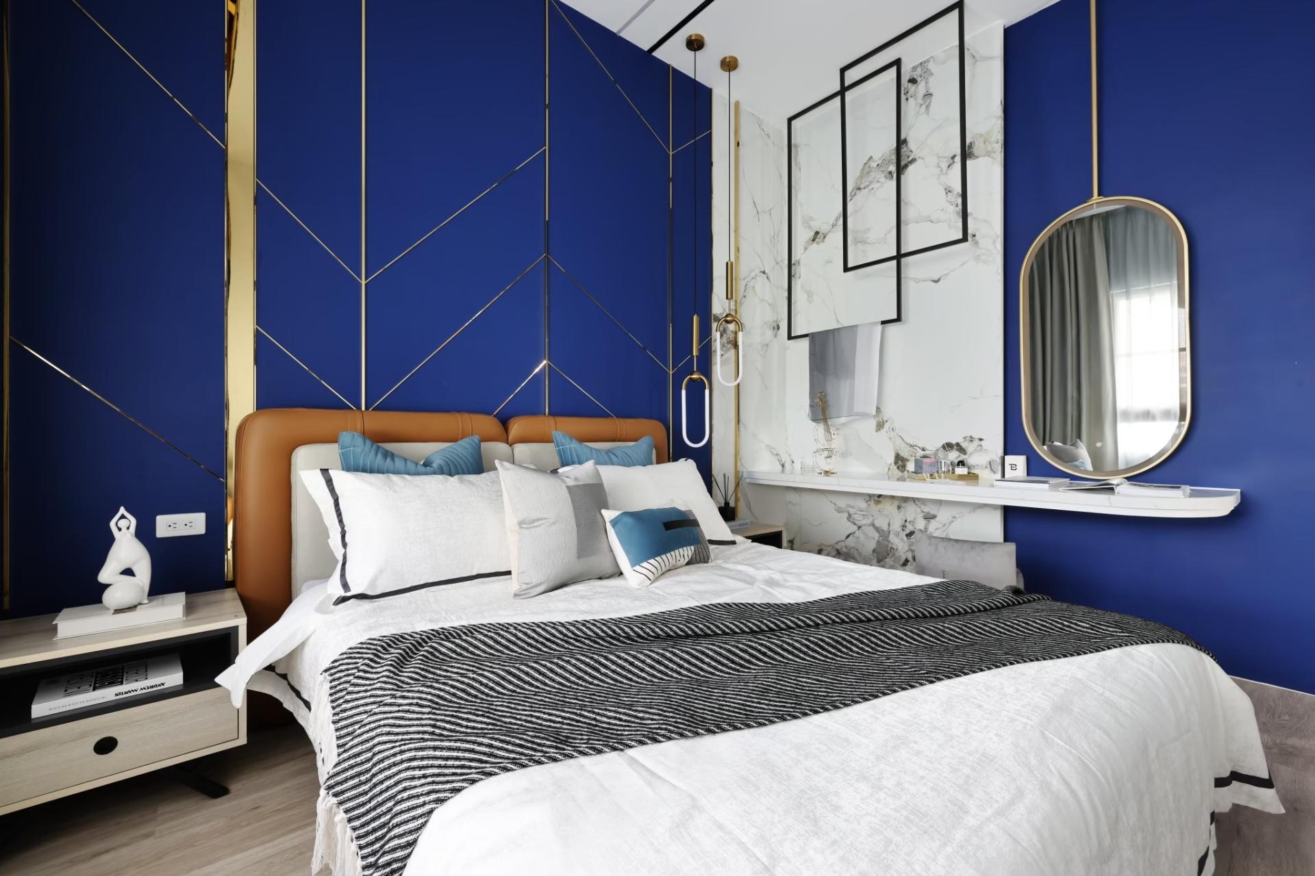London Design Awards Winner - Moulin Rouge Reverie