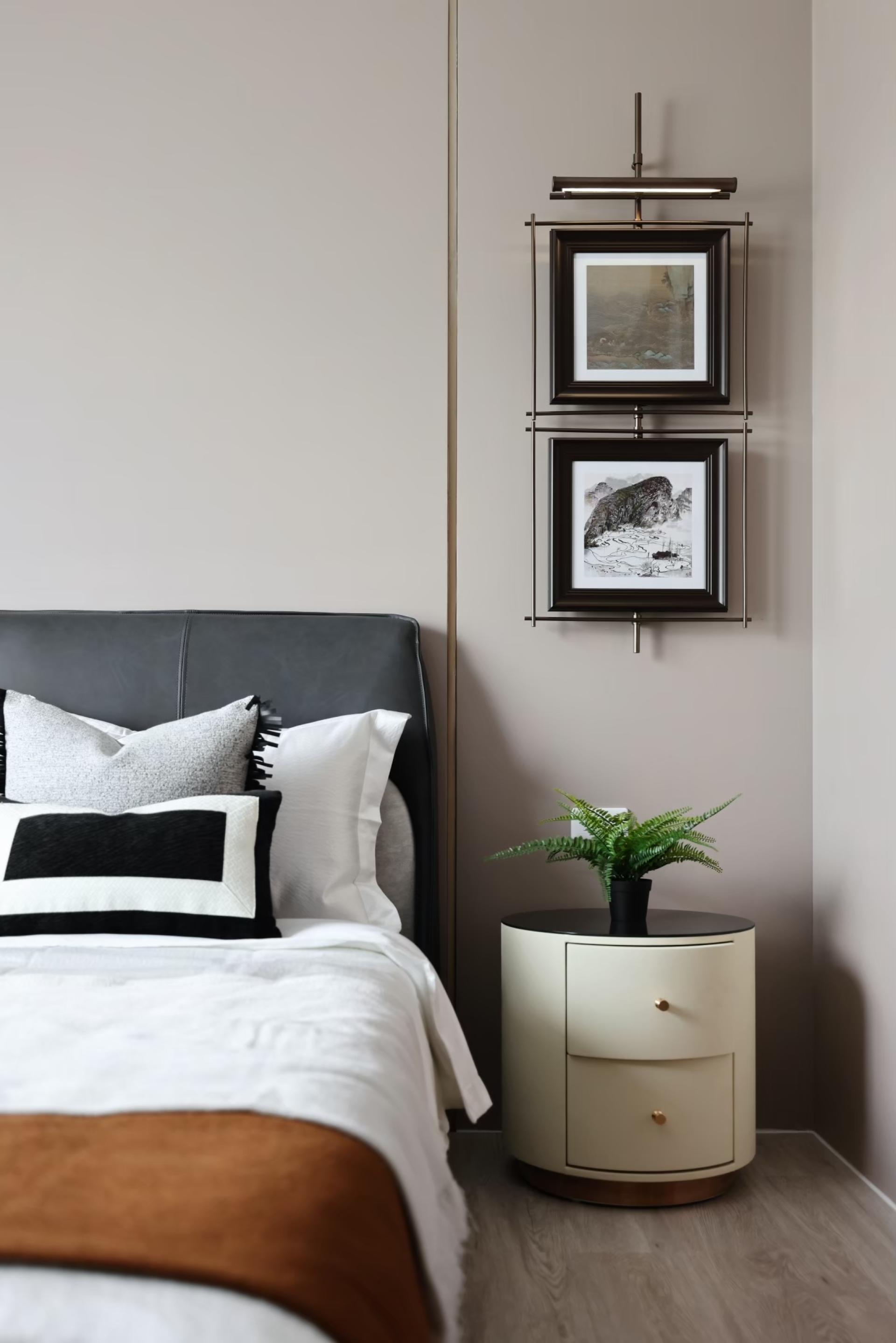 London Design Awards Winner - Moulin Rouge Reverie