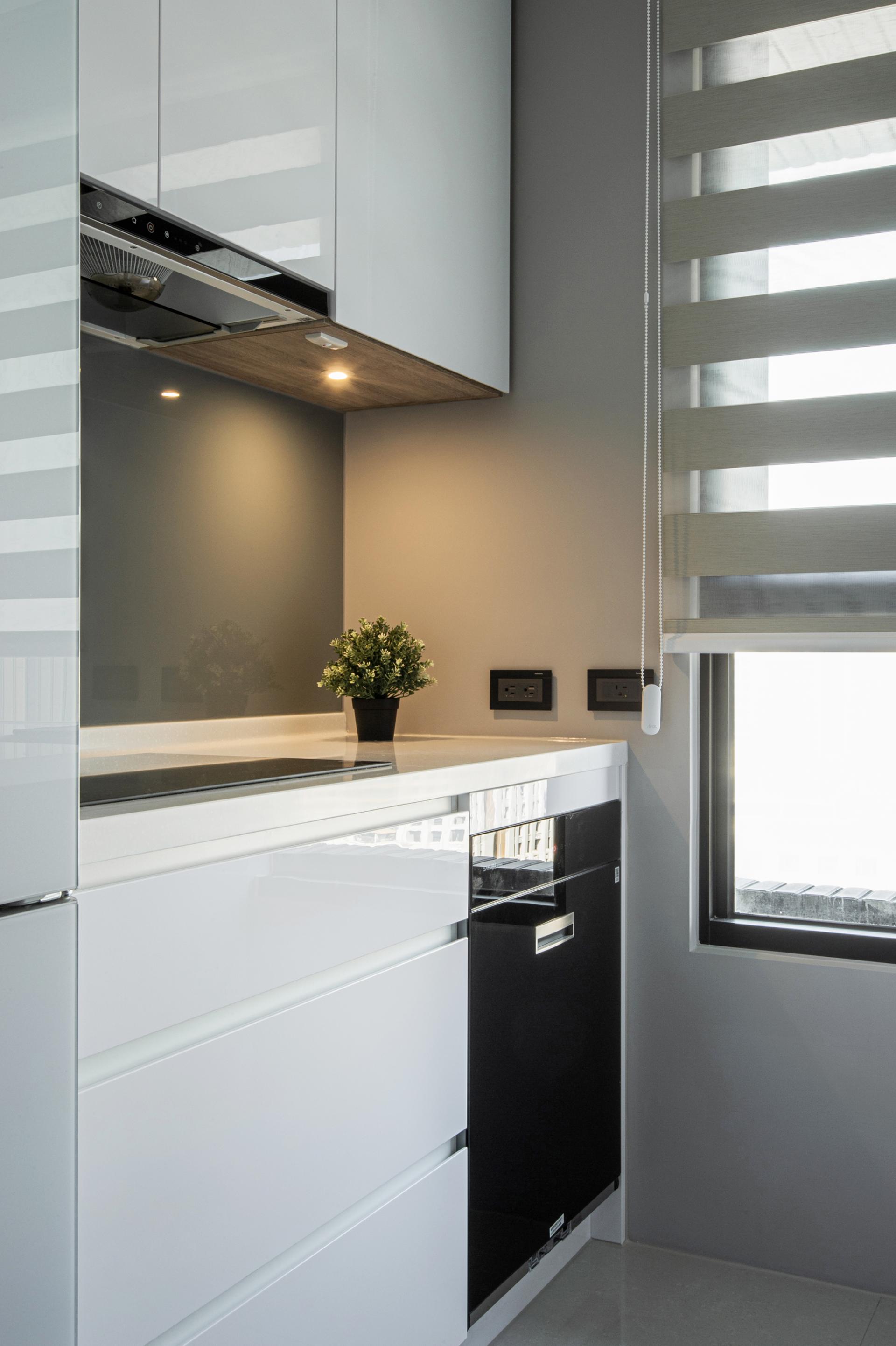 London Design Awards Winner - Tranquil Luminous Steep