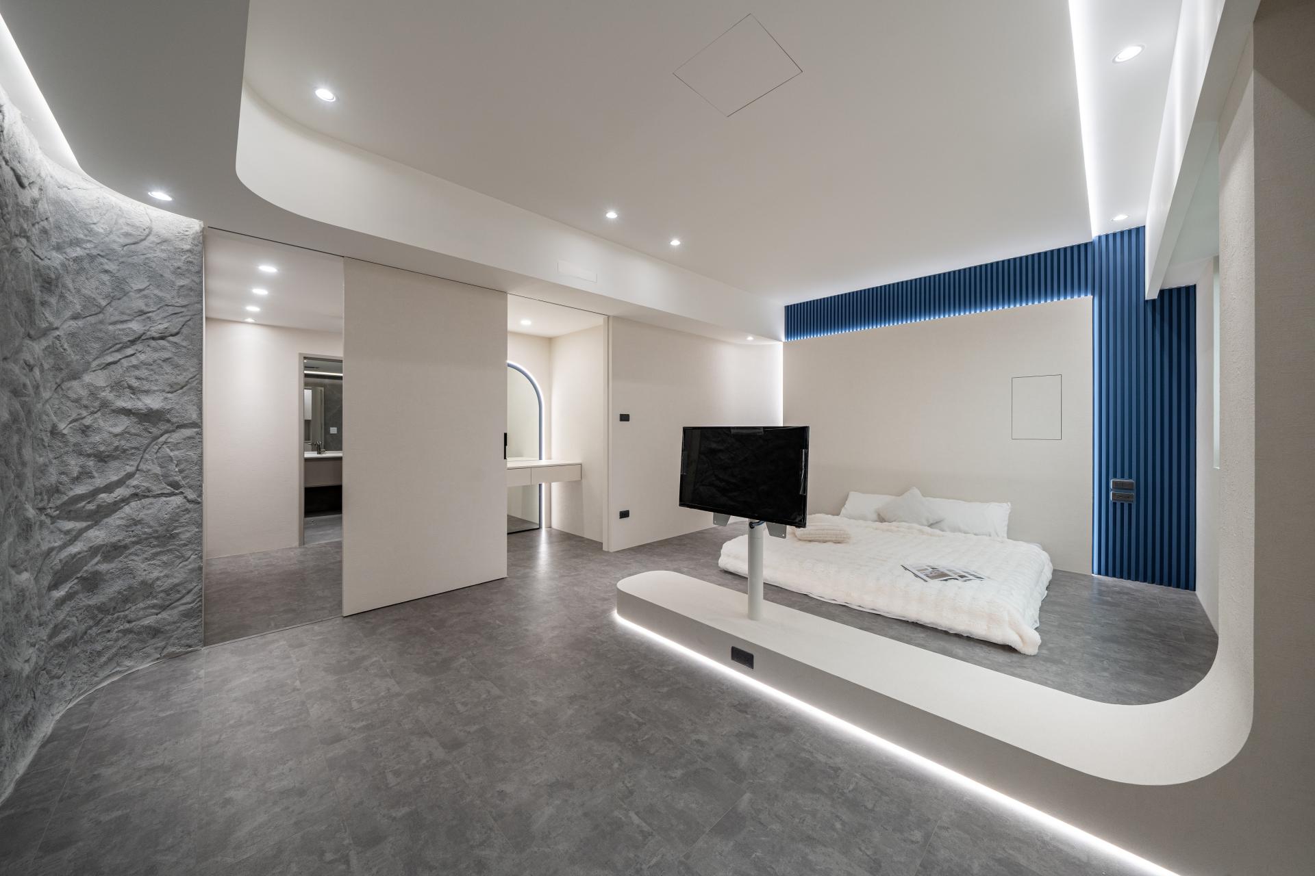 London Design Awards Winner - Ribbon Grey
