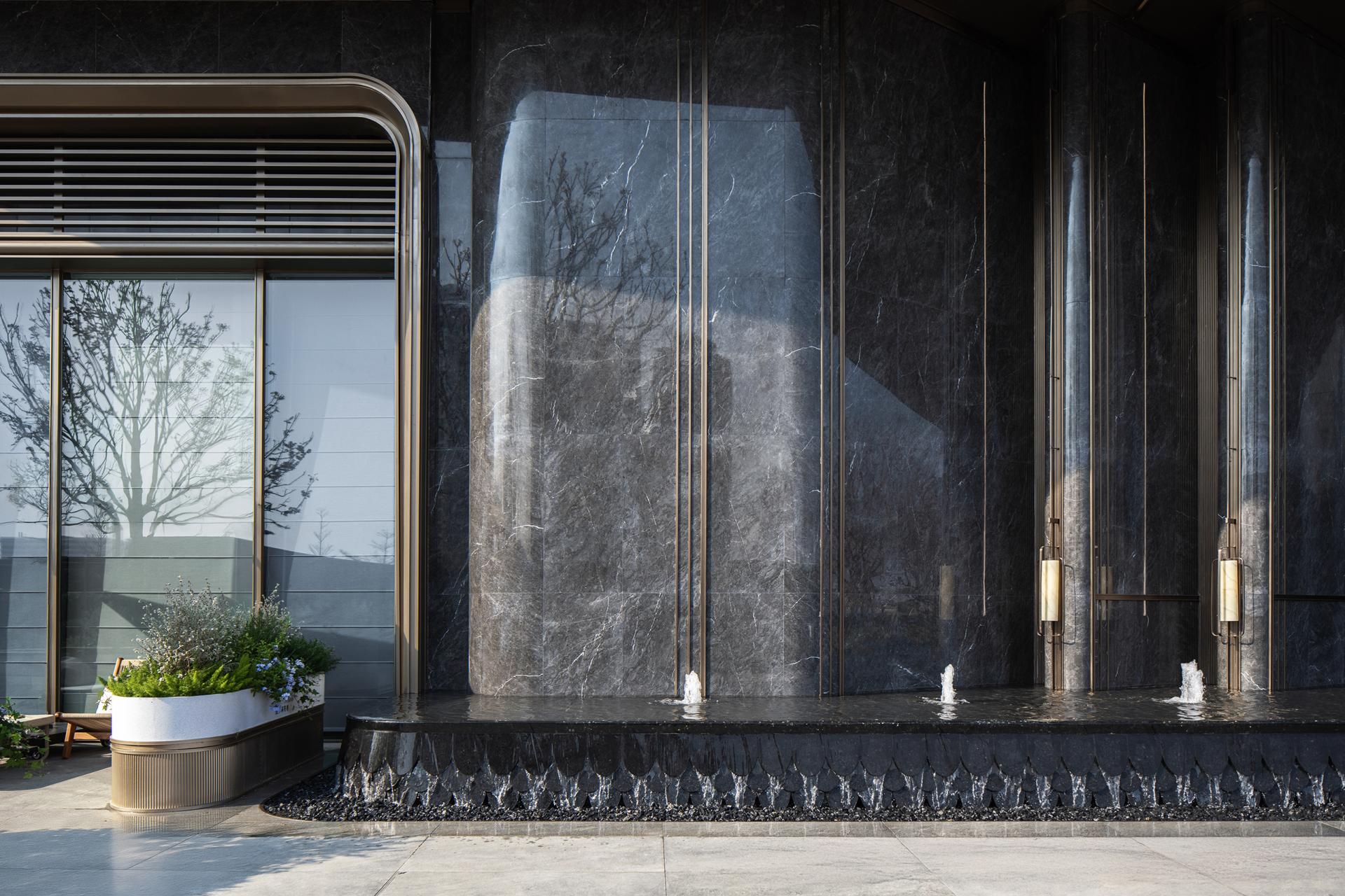 London Design Awards Winner - FOREST ISLAND