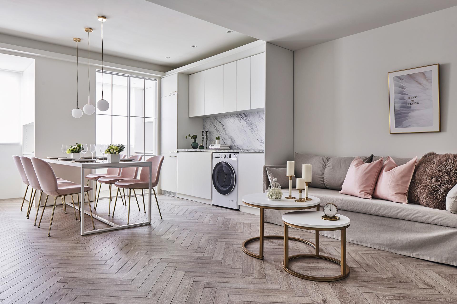 London Design Awards Winner - Dreaming in Scarlet