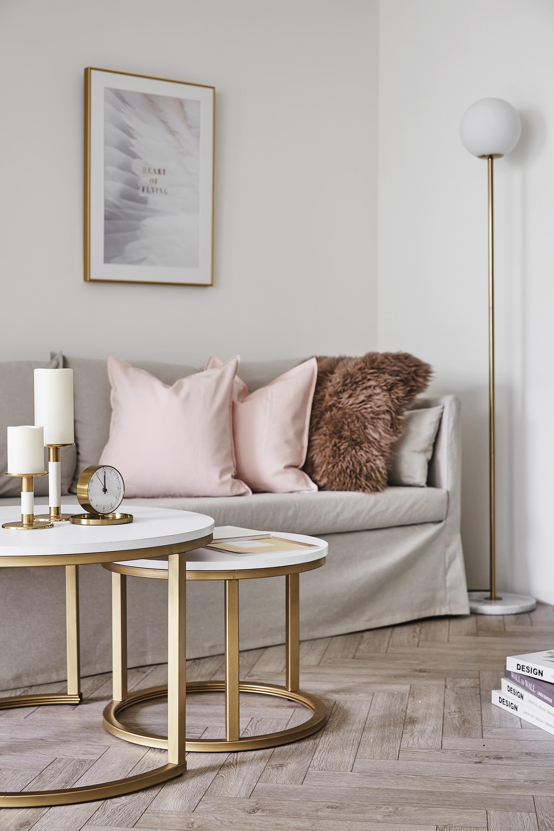 London Design Awards Winner - Dreaming in Scarlet