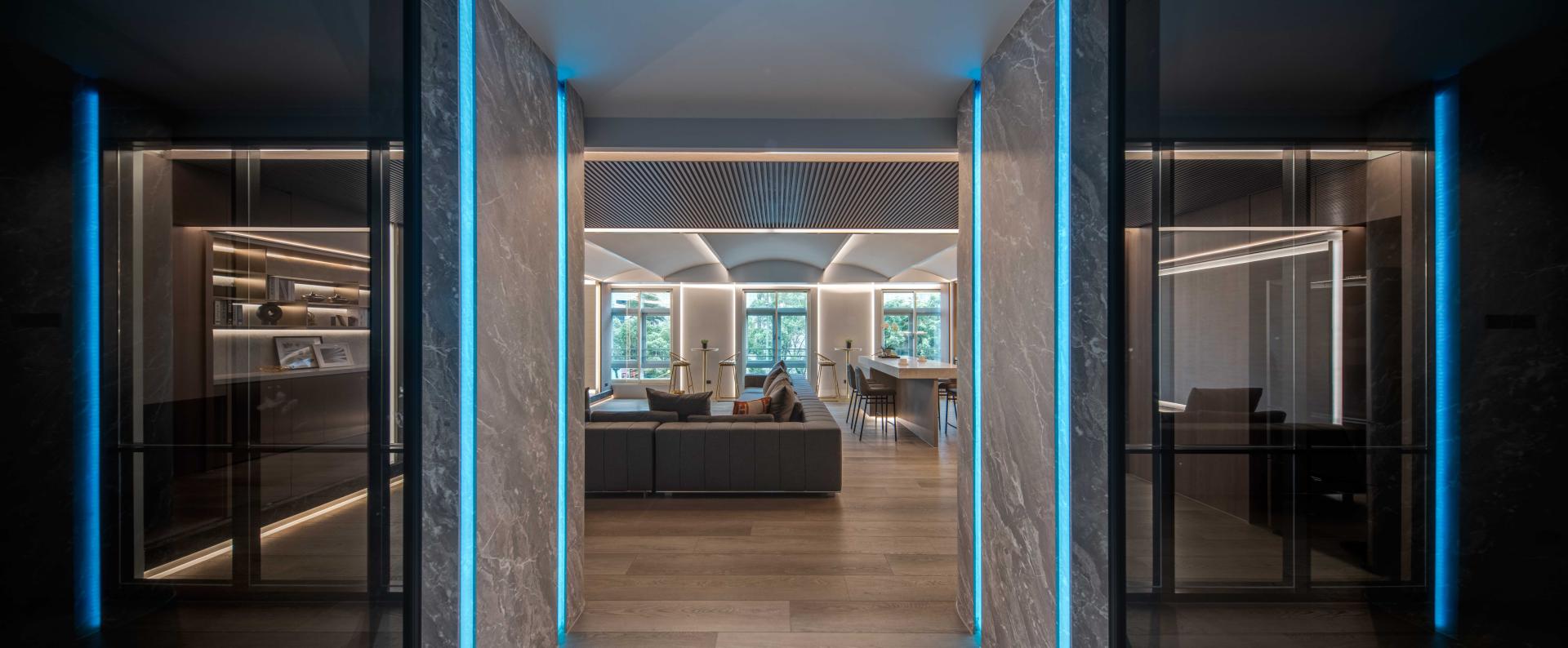 London Design Awards Winner - Gleaming Dialogues