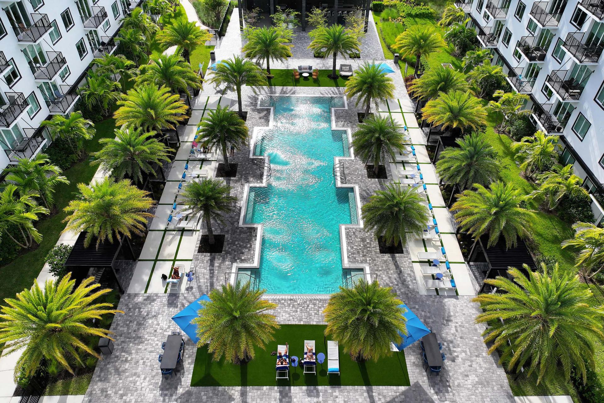 London Design Awards Winner - Aura Delray Beach