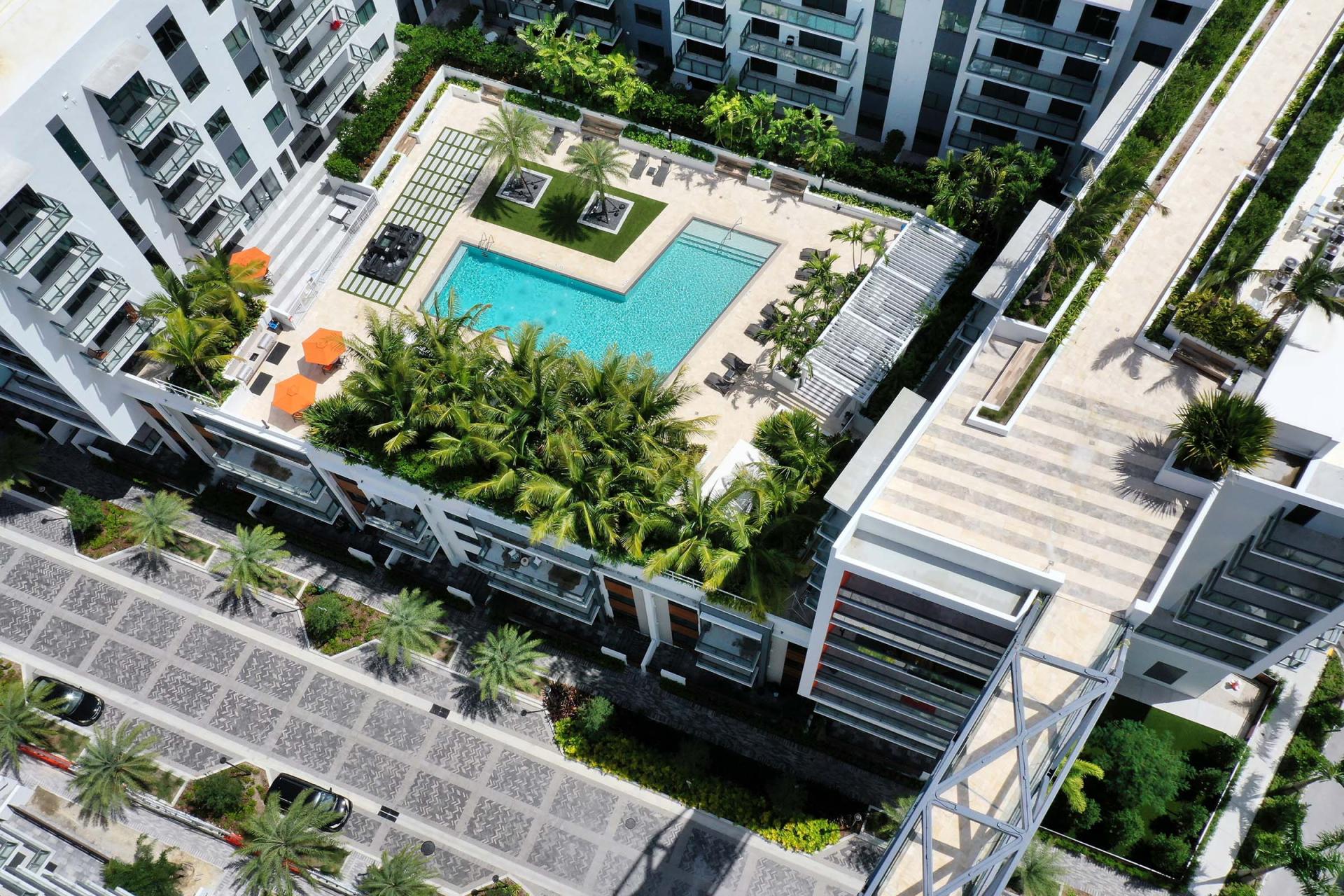 London Design Awards Winner - MidTown Miami Oasis