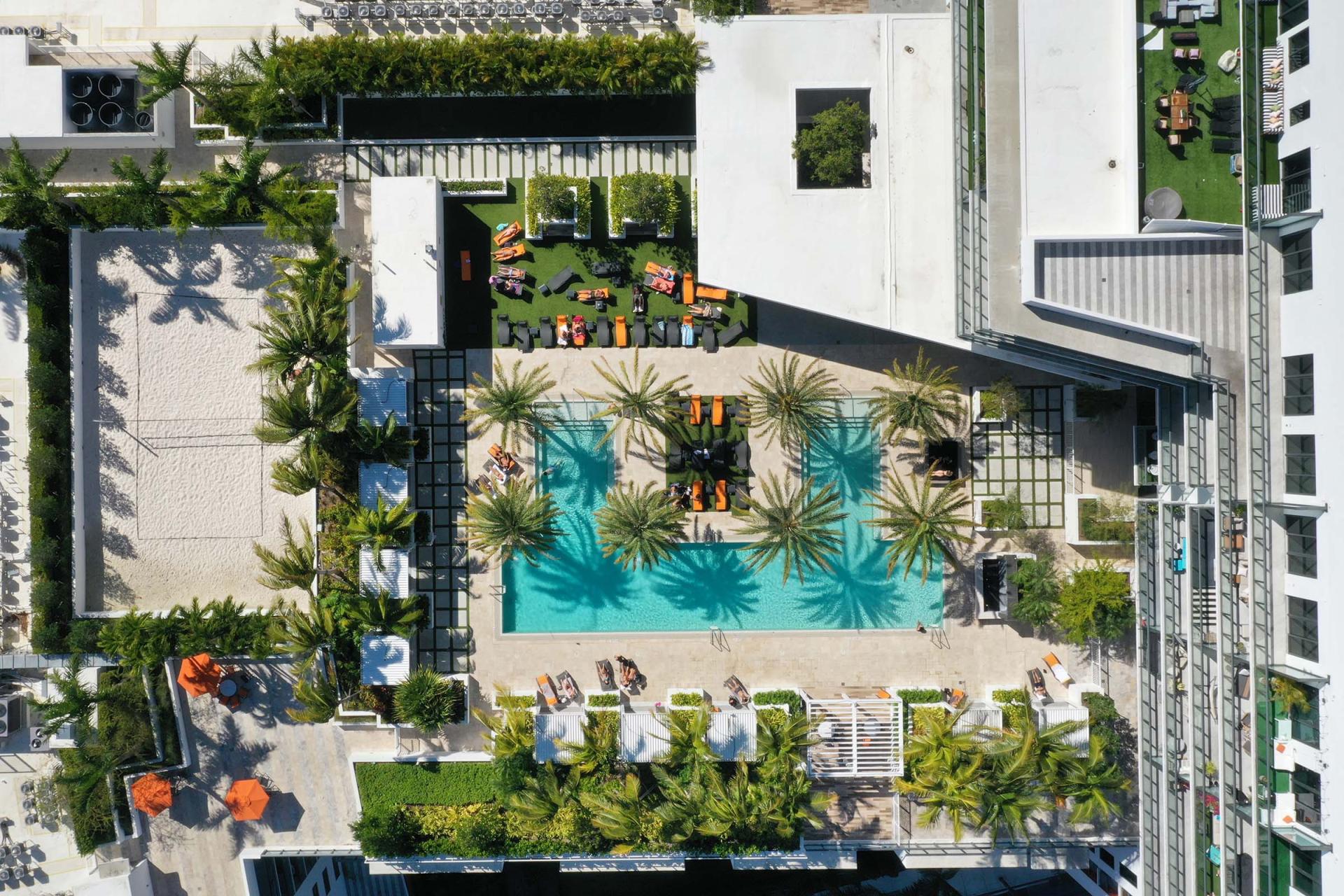 London Design Awards Winner - MidTown Miami Oasis