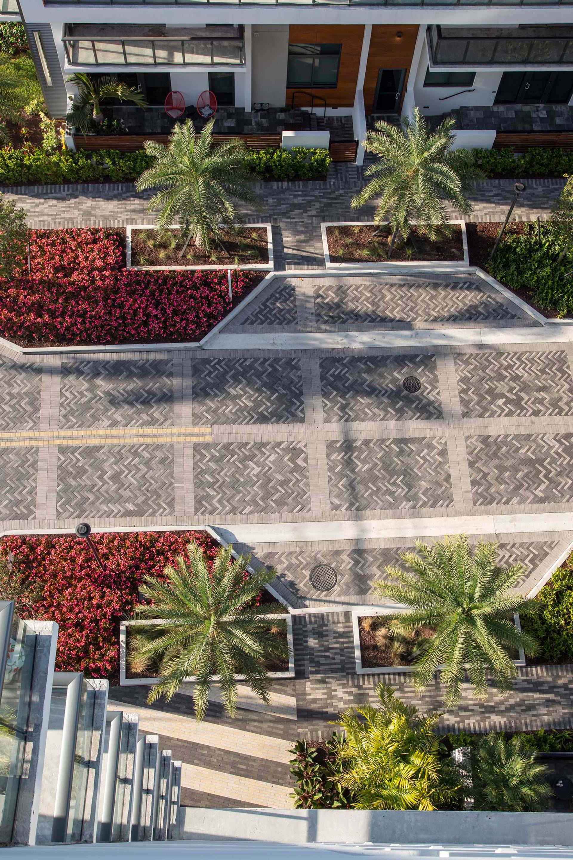 London Design Awards Winner - MidTown Miami: Walkable Oasis