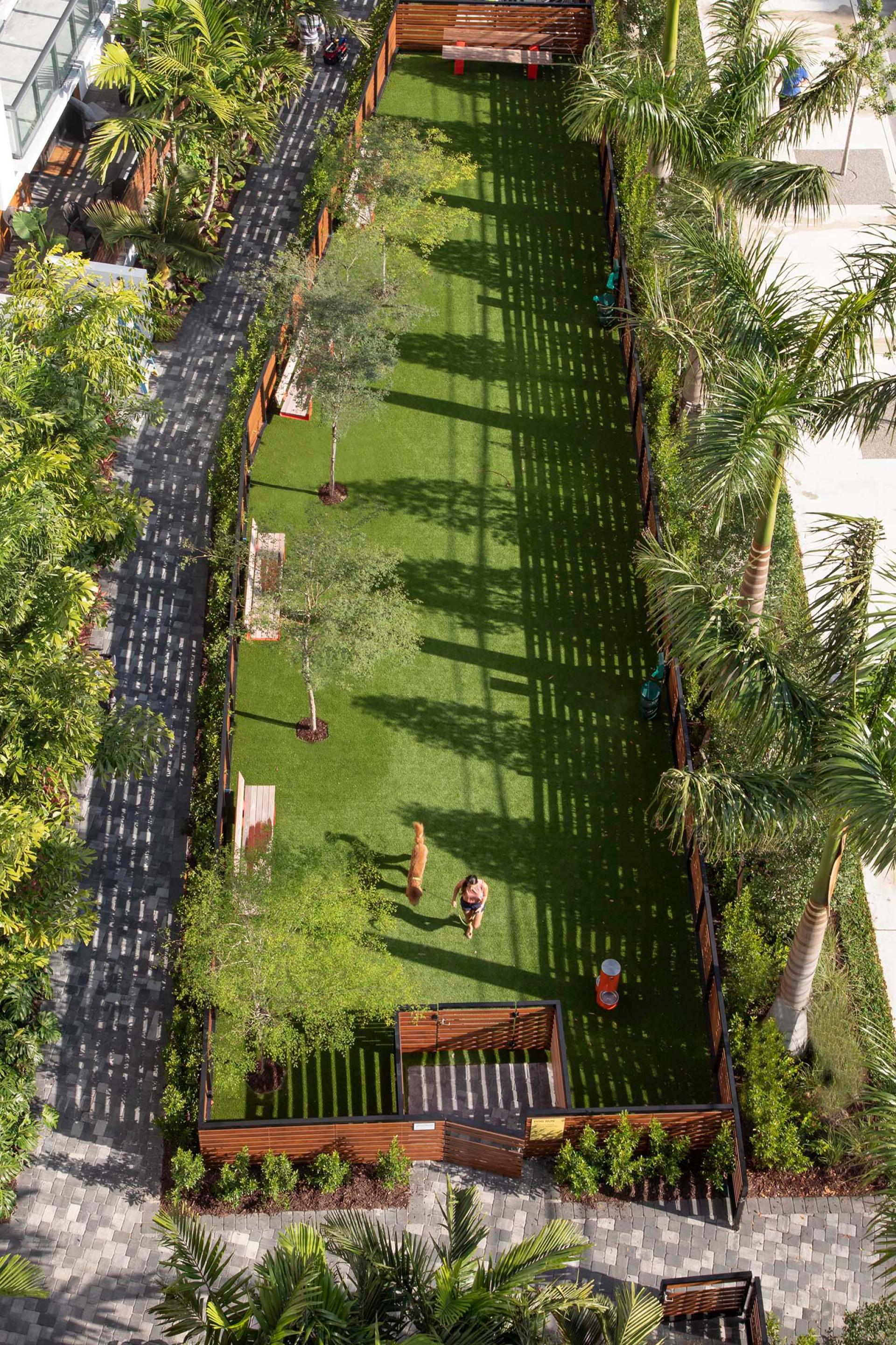 London Design Awards Winner - MidTown Miami: Walkable Oasis
