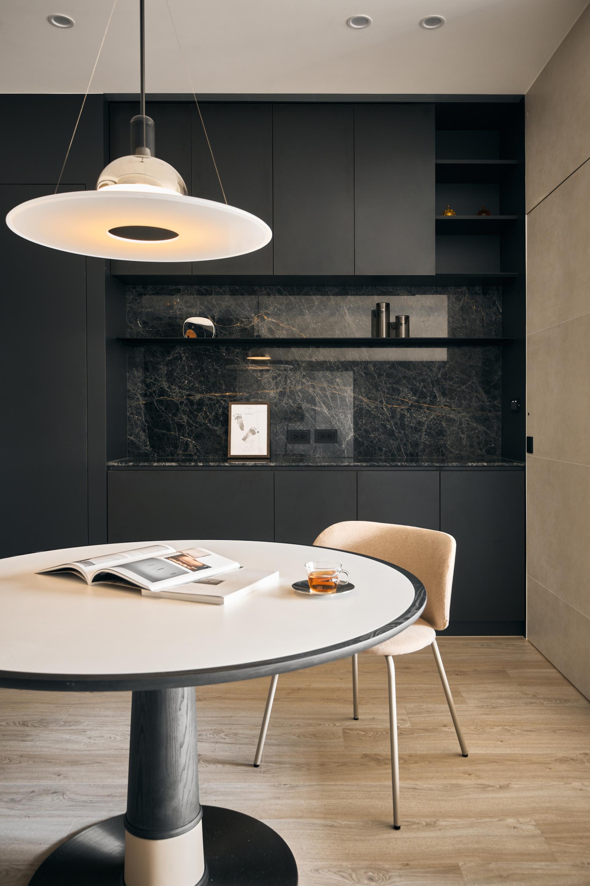 London Design Awards Winner - Chestnut Reflection